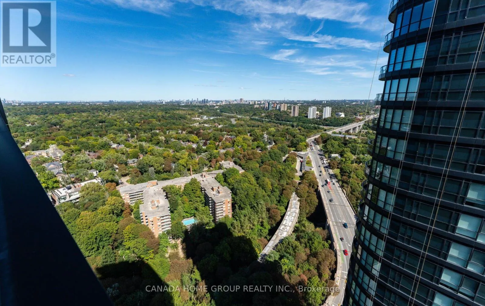 3405 - 575 BLOOR STREET E