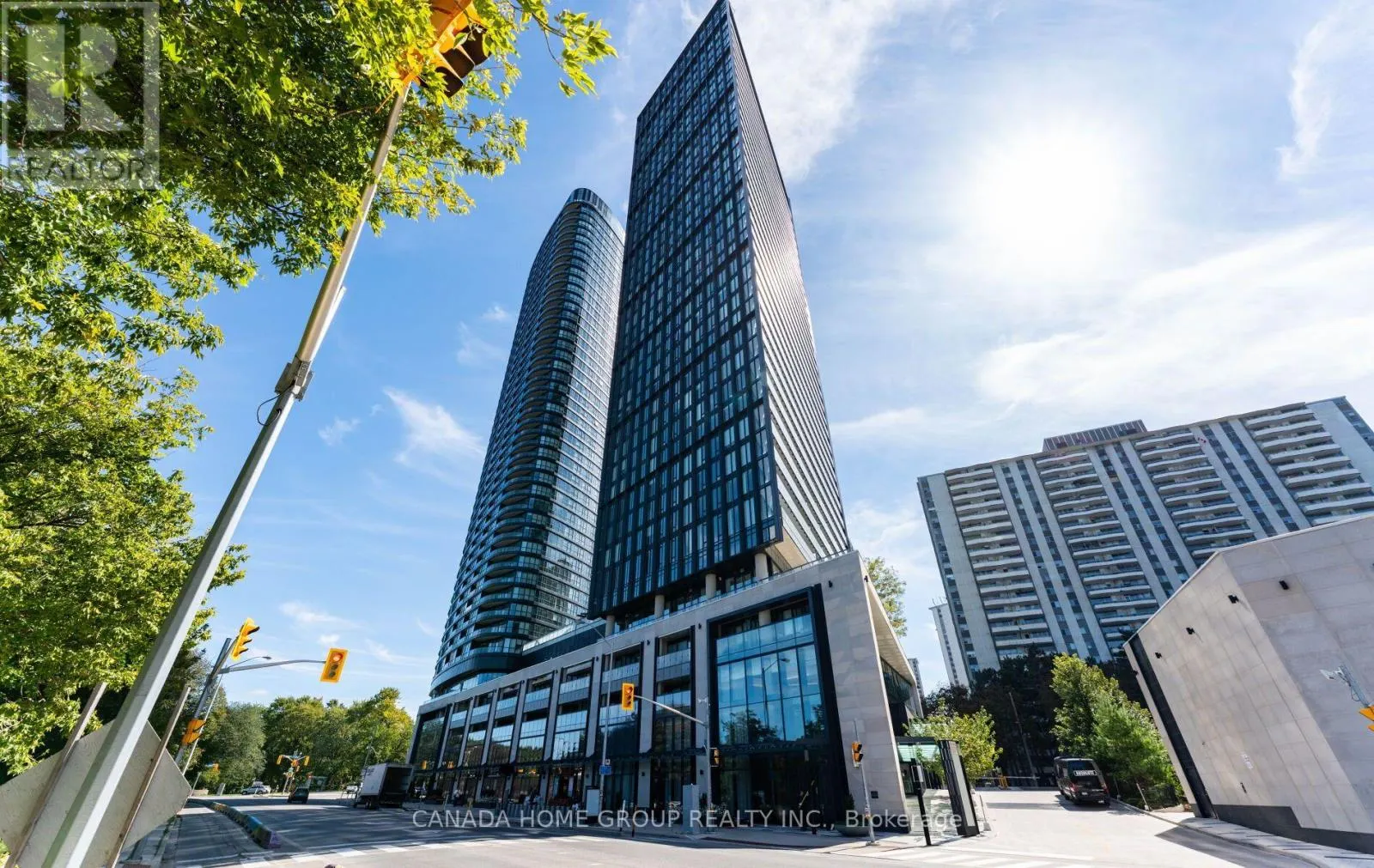 3405 - 575 BLOOR STREET E