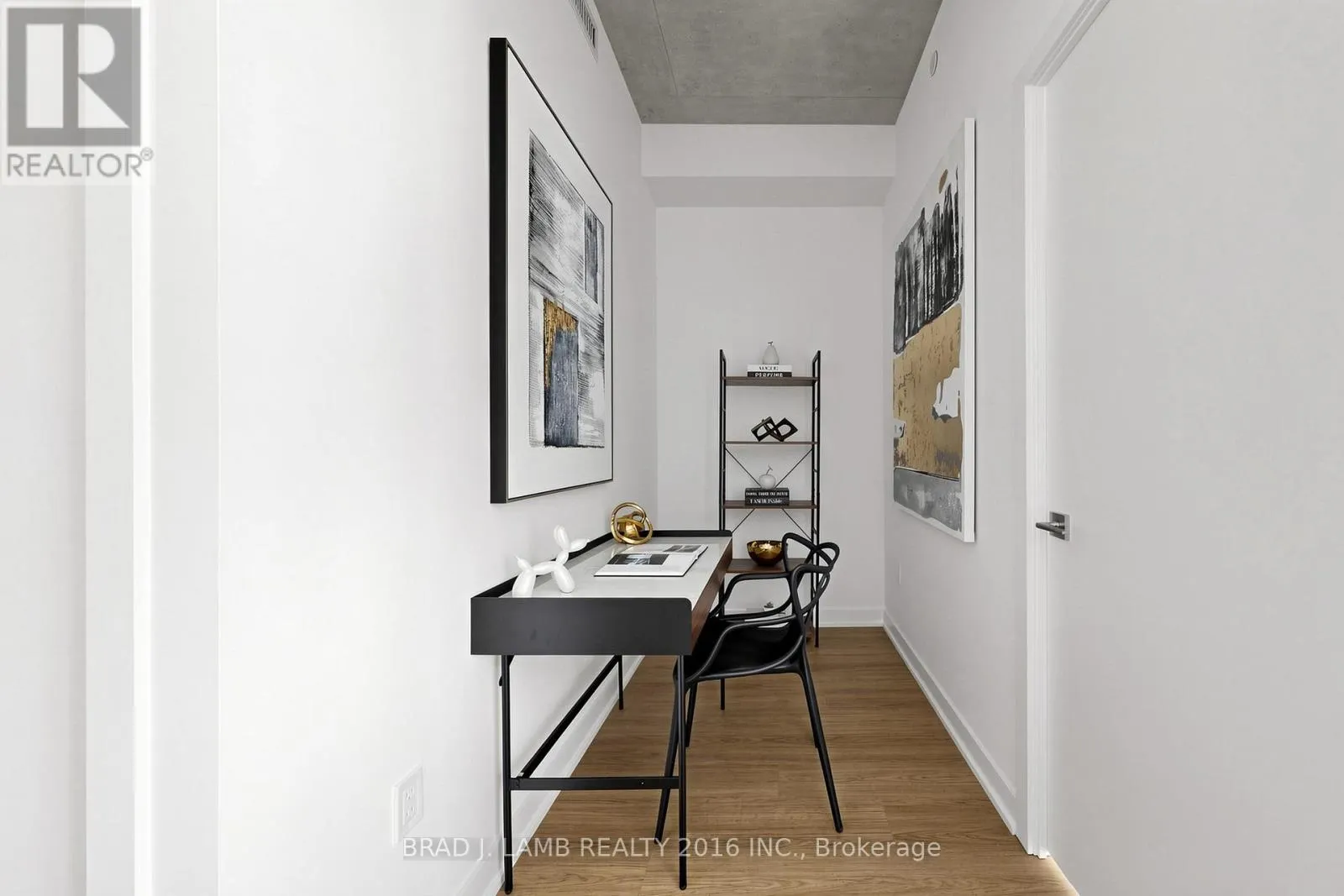 1602 - 284 KING STREET E
