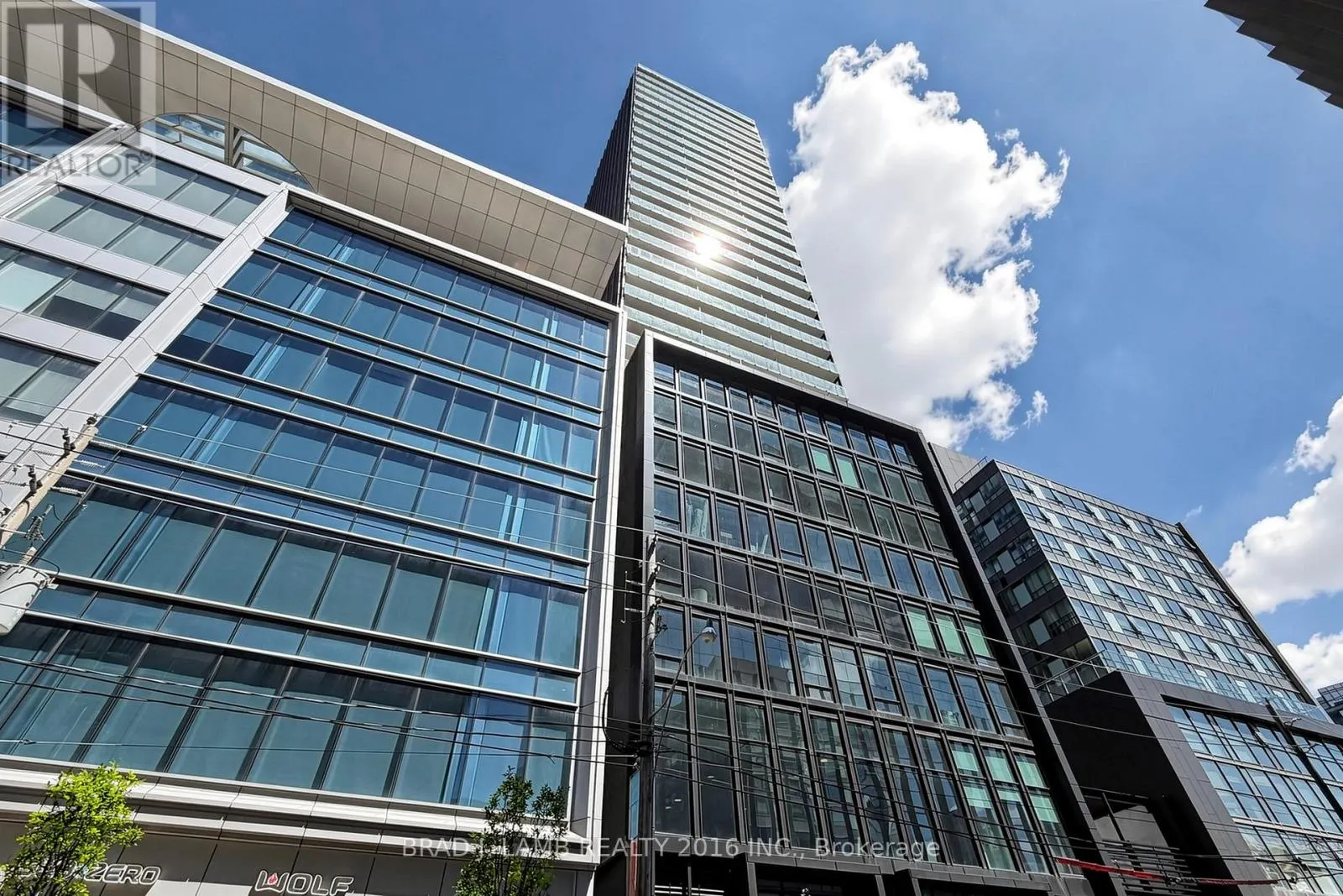 1602 - 284 KING STREET E