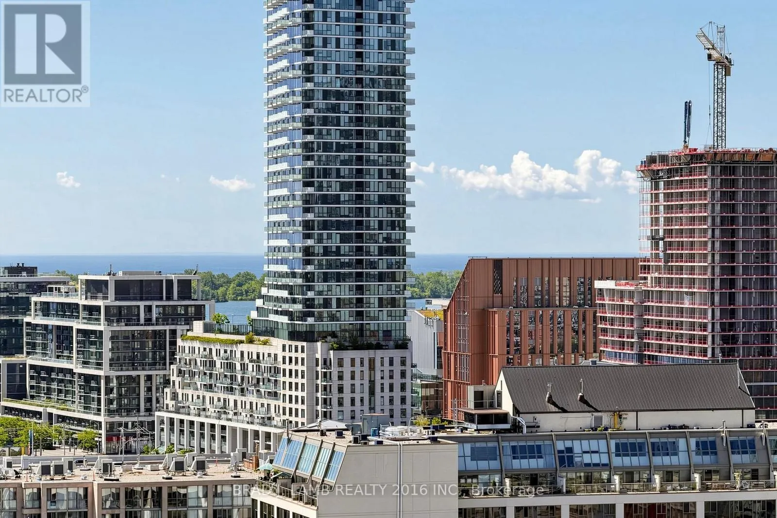 1602 - 284 KING STREET E