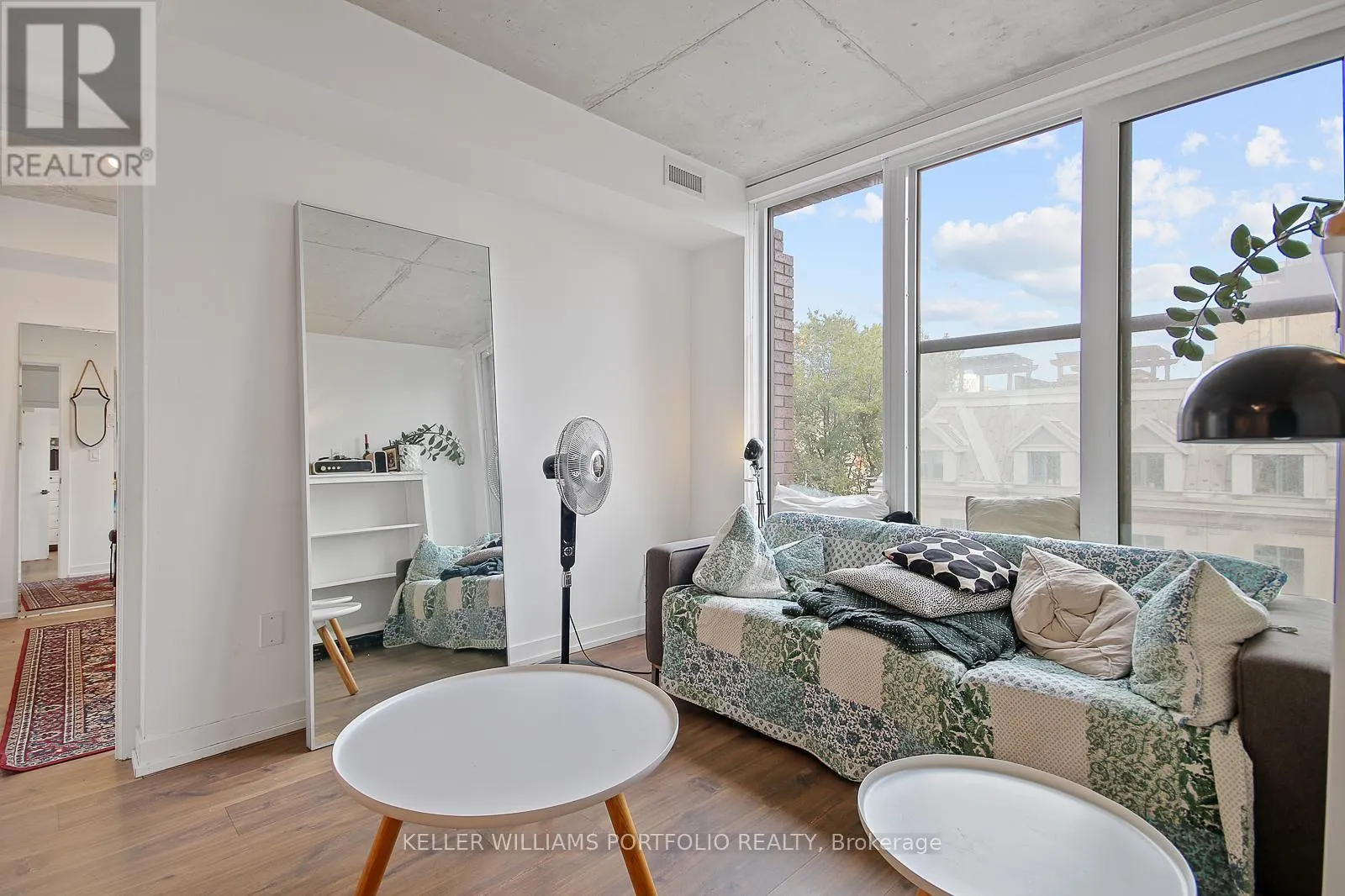 603 - 2 AUGUSTA AVENUE