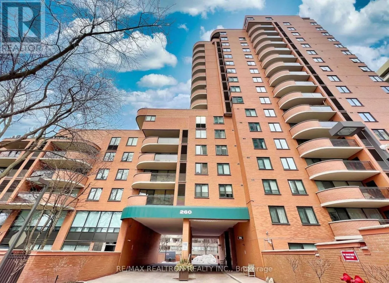 1502 - 260 HEATH STREET W