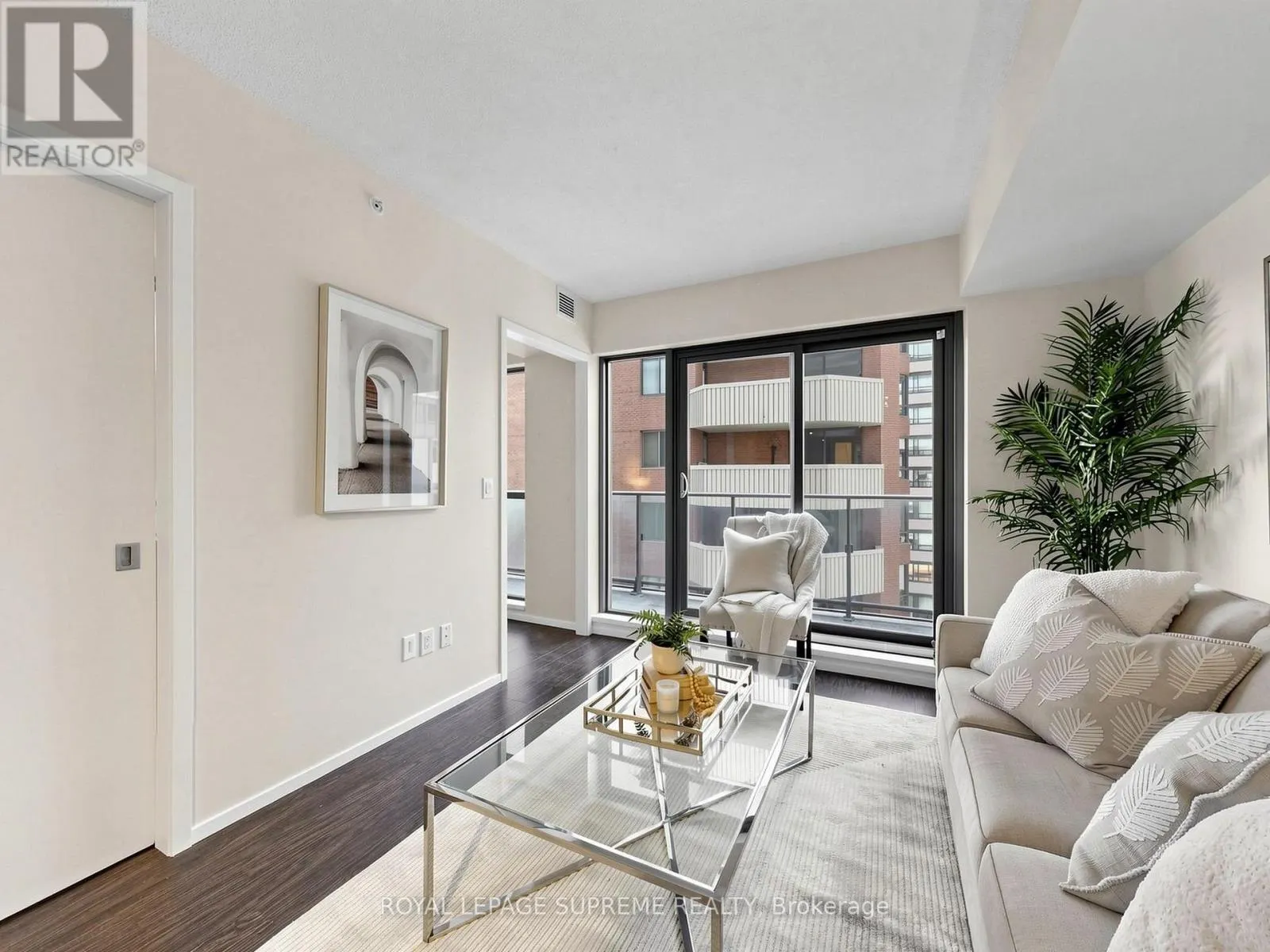705 - 159 DUNDAS STREET E