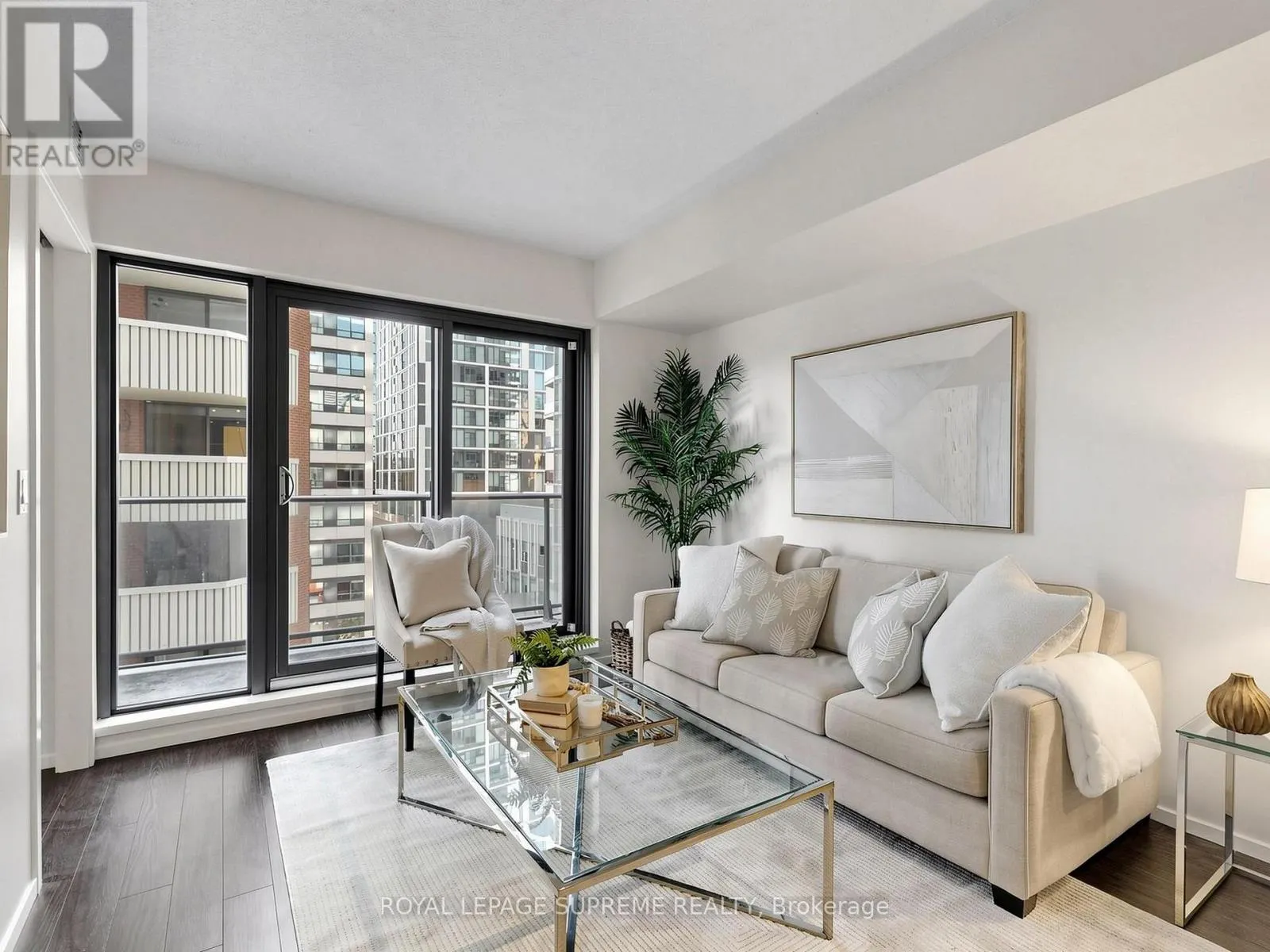 705 - 159 DUNDAS STREET E
