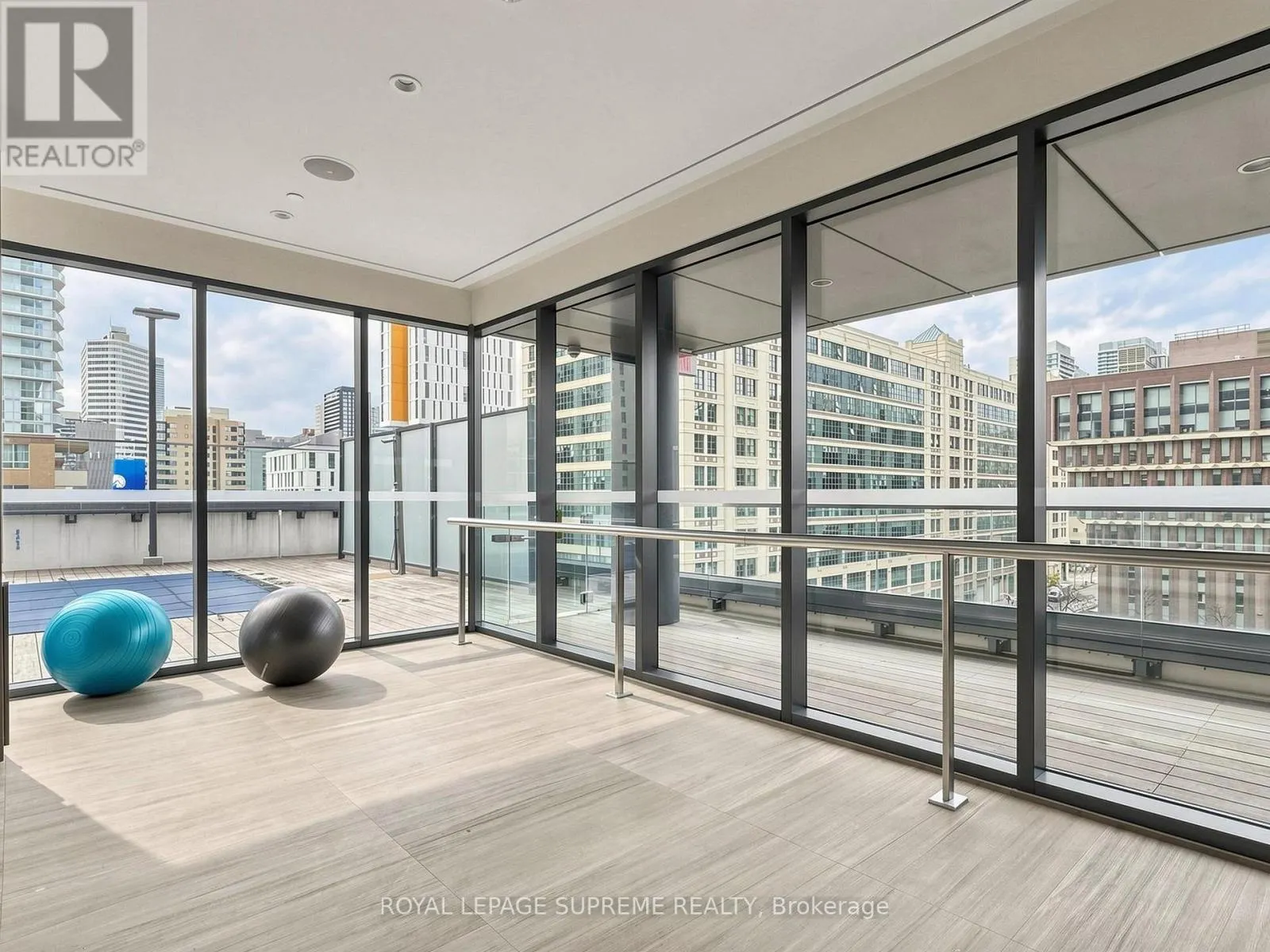 705 - 159 DUNDAS STREET E