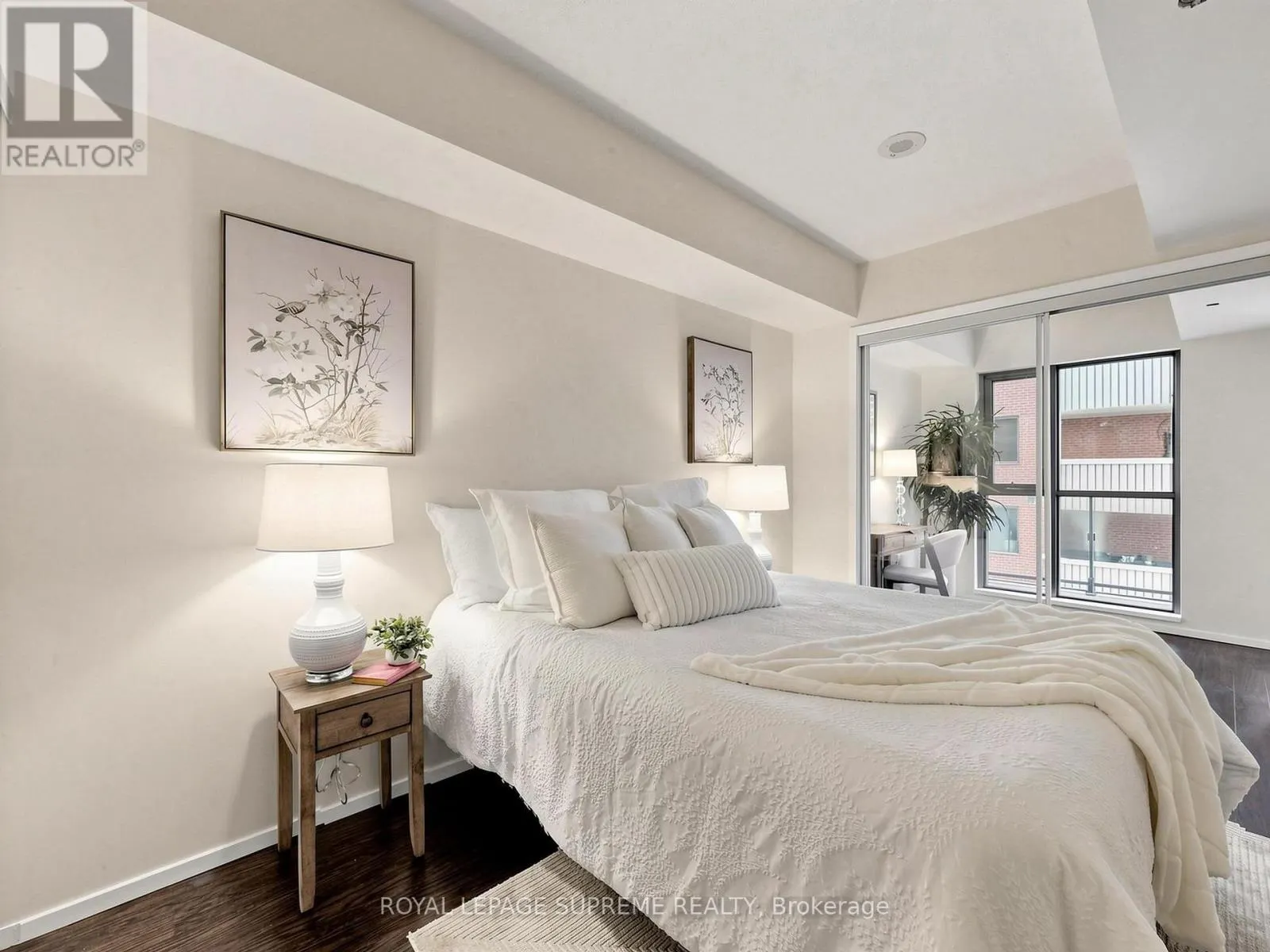 705 - 159 DUNDAS STREET E