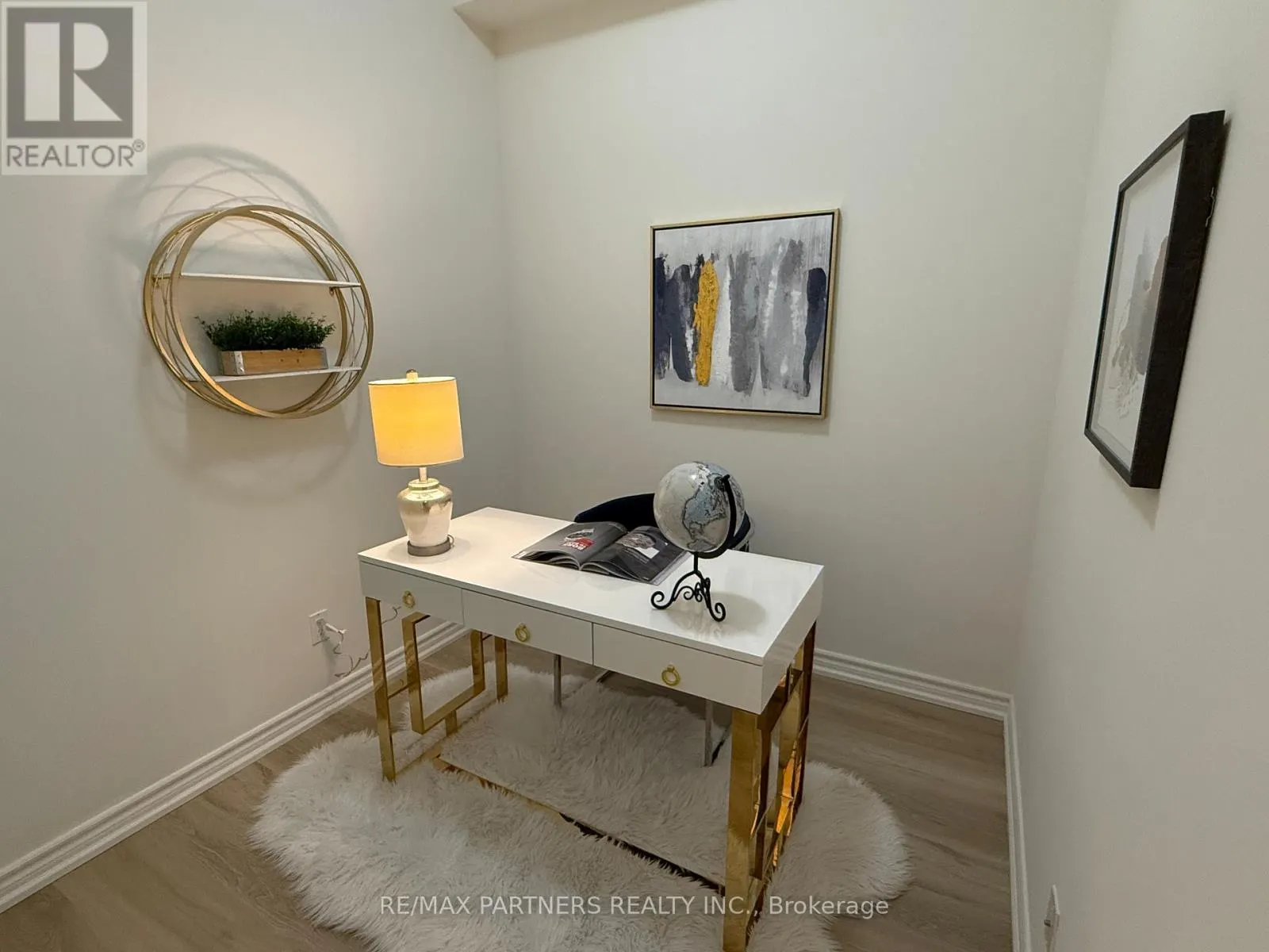 1106 - 435 RICHMOND STREET W