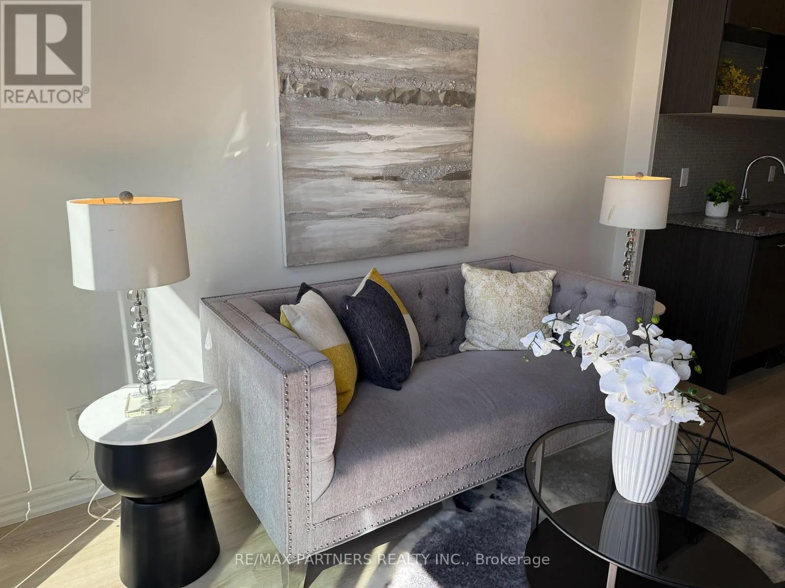 1106 - 435 RICHMOND STREET W