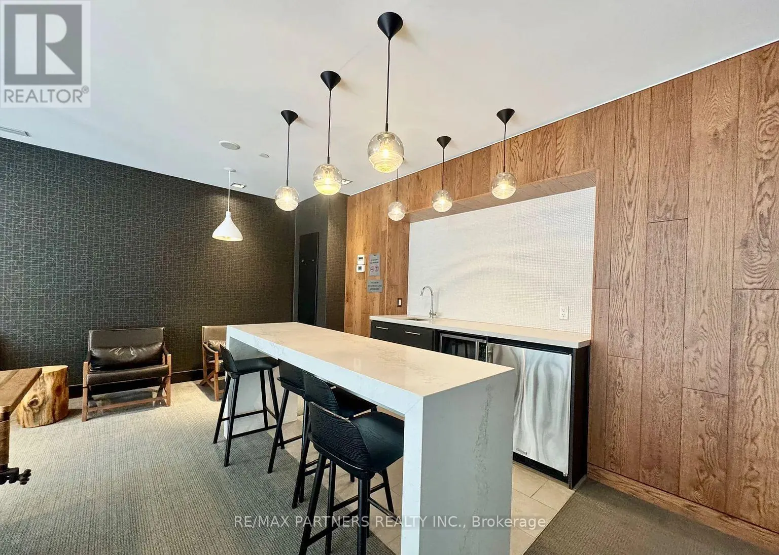 1106 - 435 RICHMOND STREET W