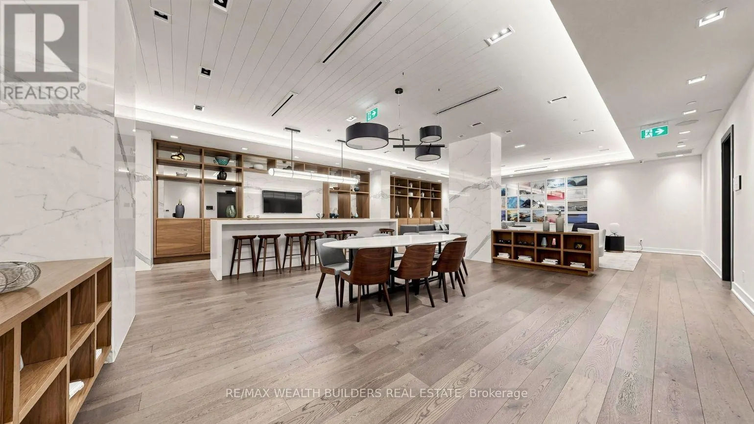 1133 - 15 MERCHANTS WHARF WAY