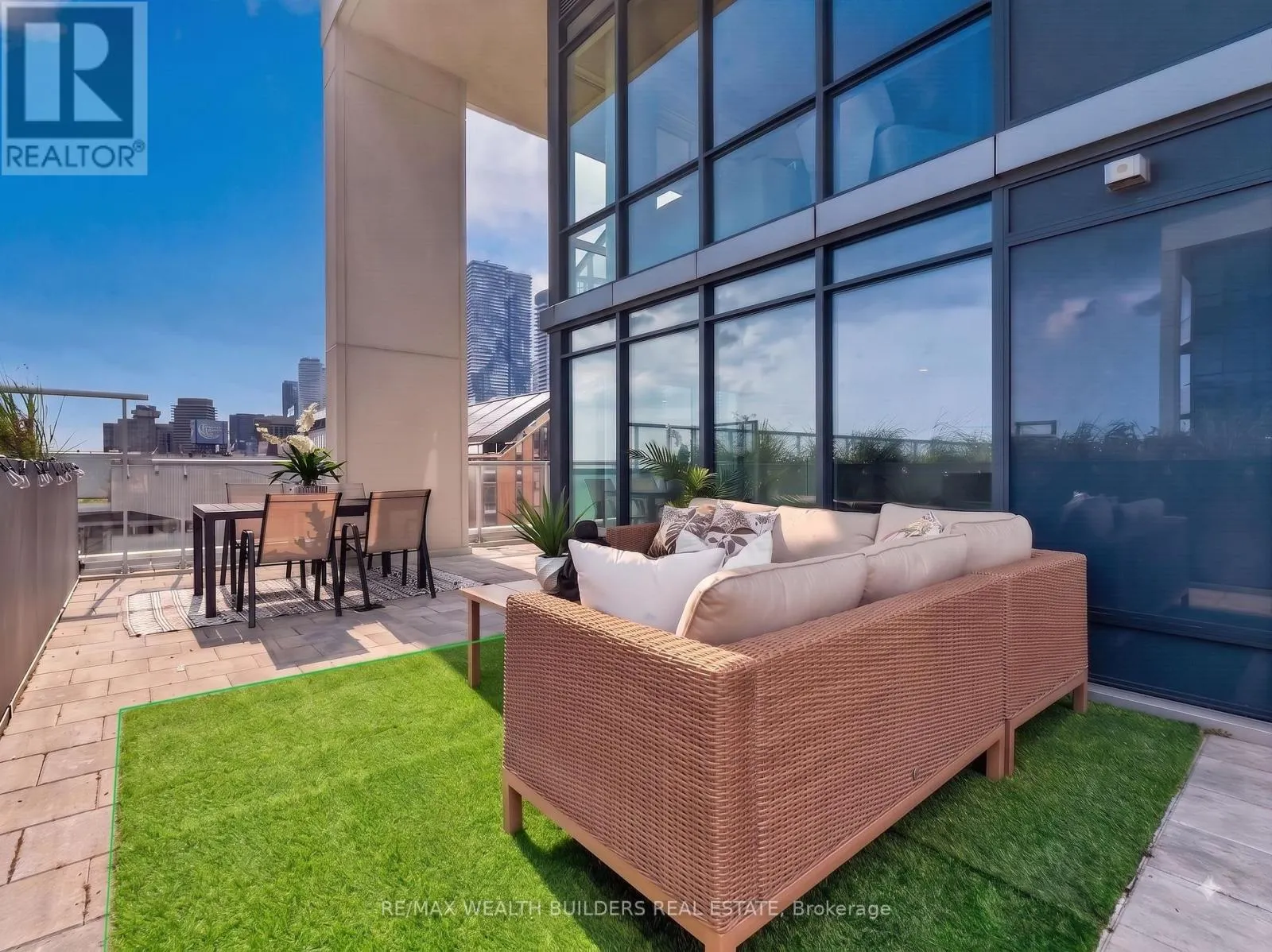 1133 - 15 MERCHANTS WHARF WAY