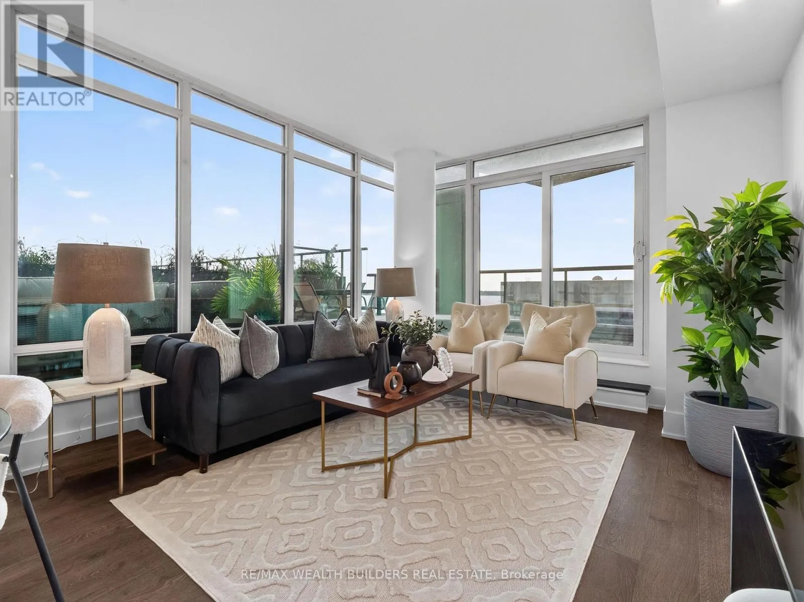 1133 - 15 MERCHANTS WHARF WAY