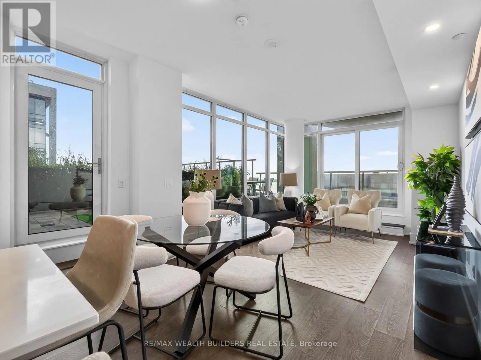 1133 - 15 MERCHANTS WHARF WAY