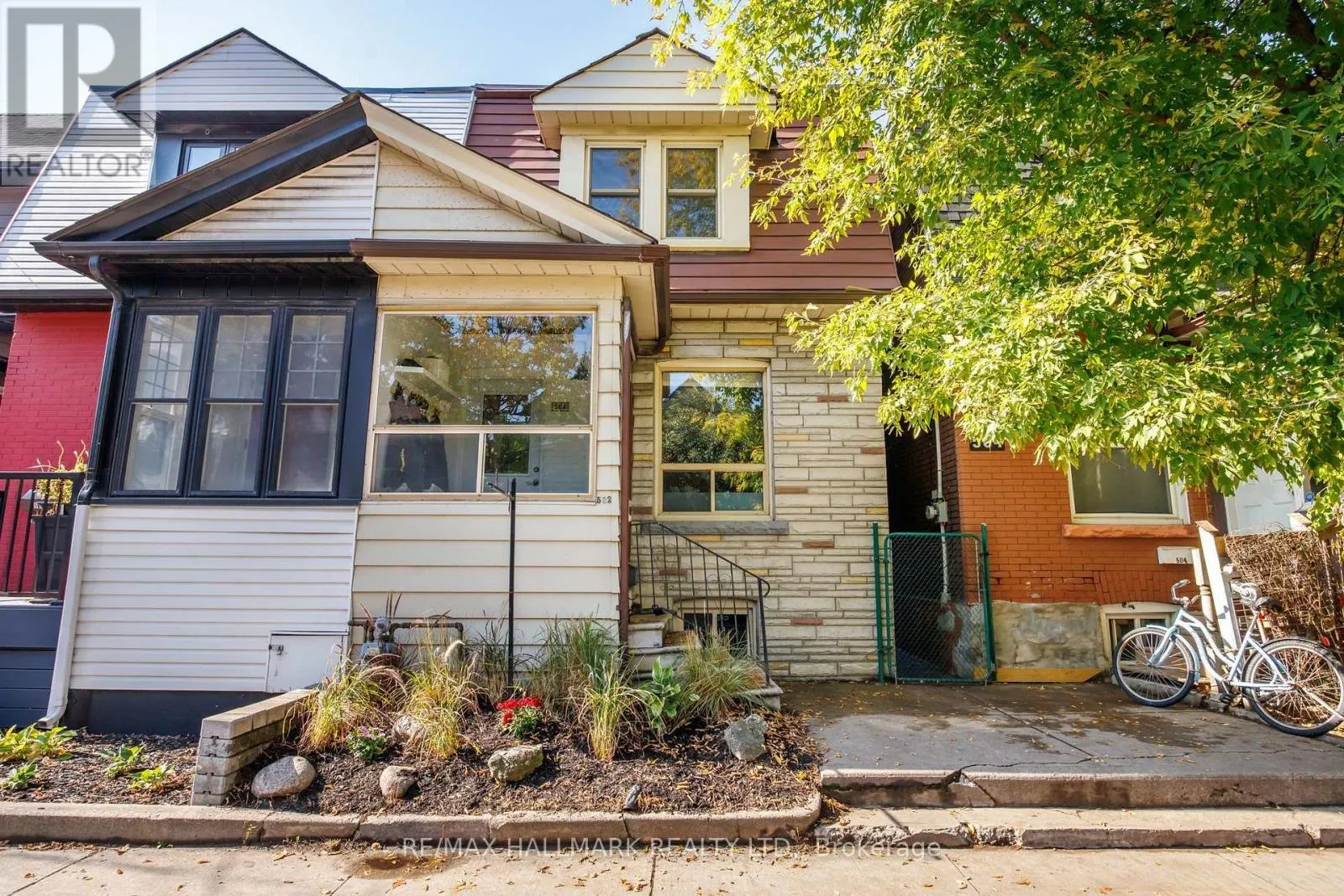 502 LANSDOWNE AVENUE