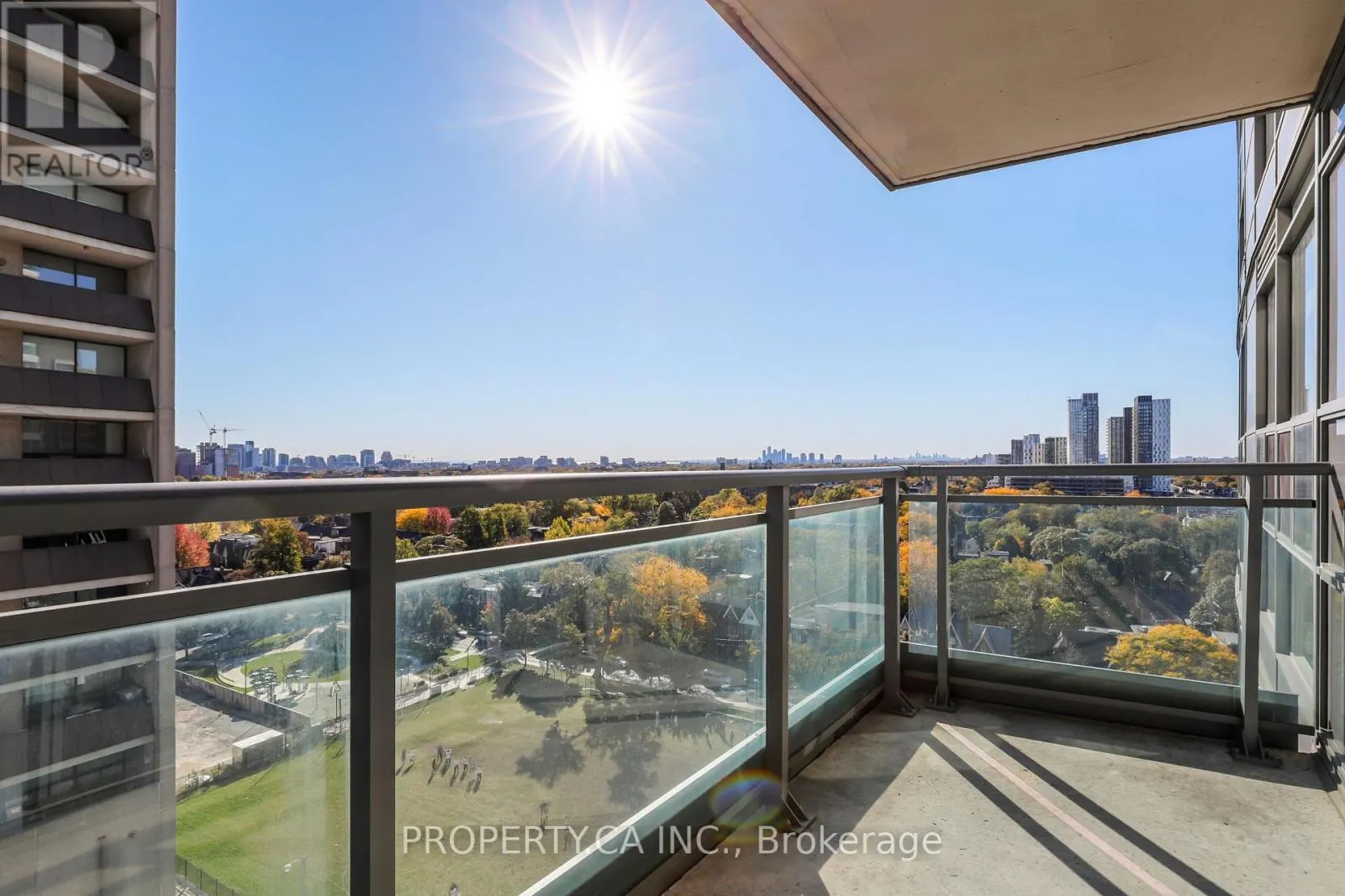 1203 - 736 SPADINA AVENUE