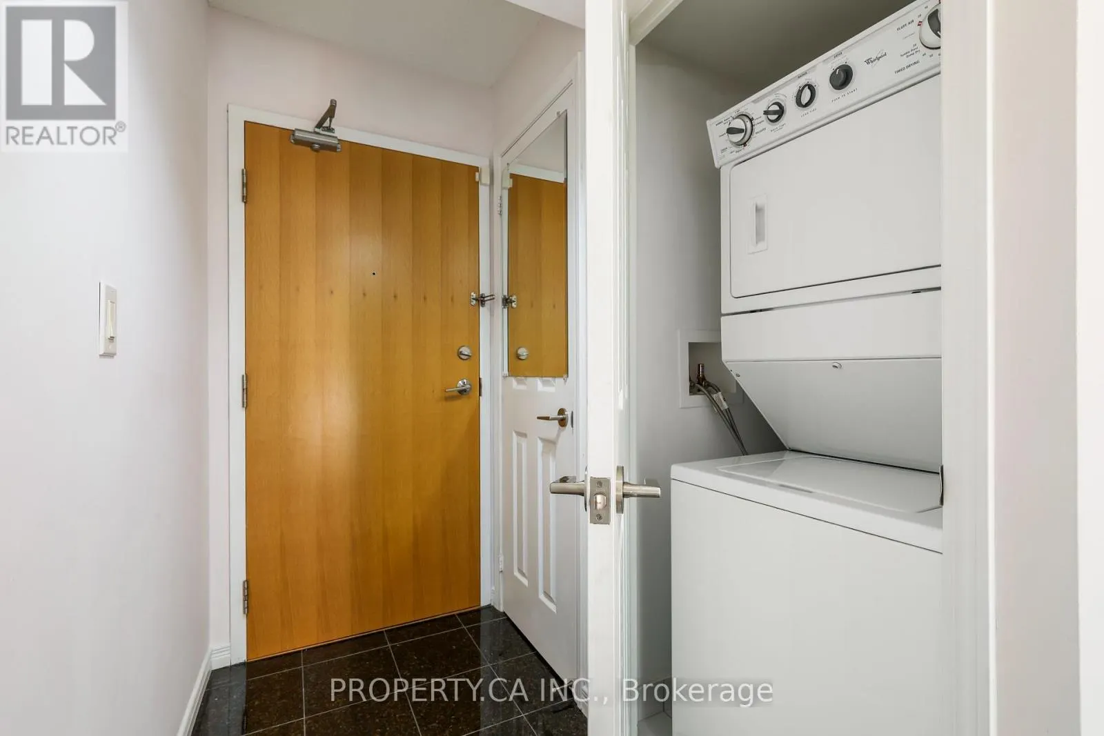 1203 - 736 SPADINA AVENUE