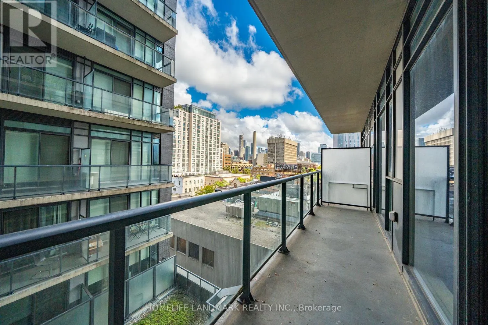 705 - 297 COLLEGE STREET