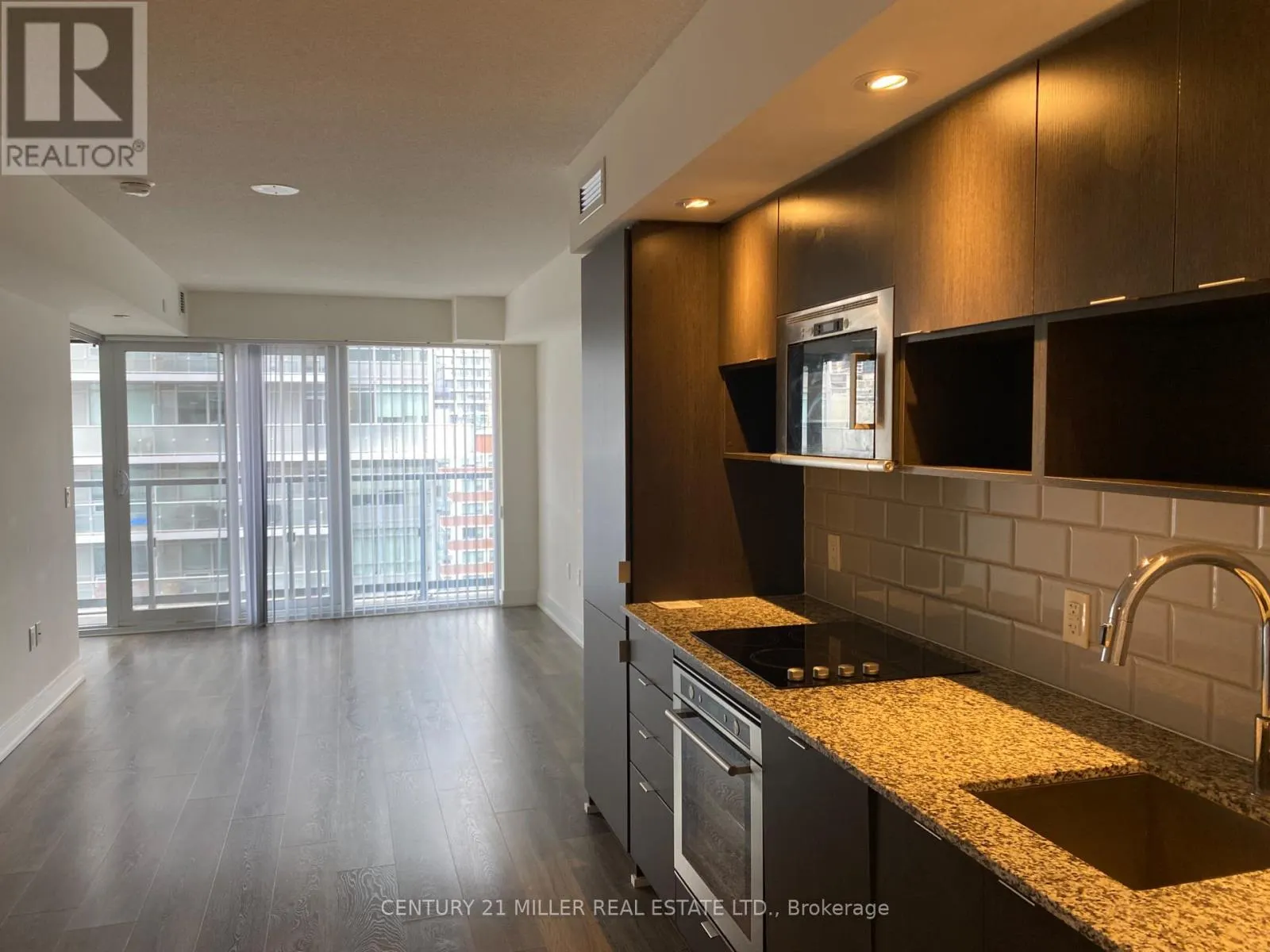 1104 - 89 MCGILL STREET