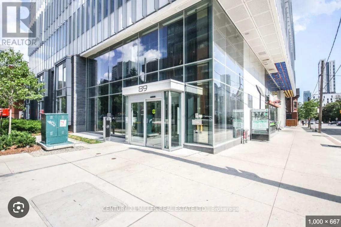 1104 - 89 MCGILL STREET