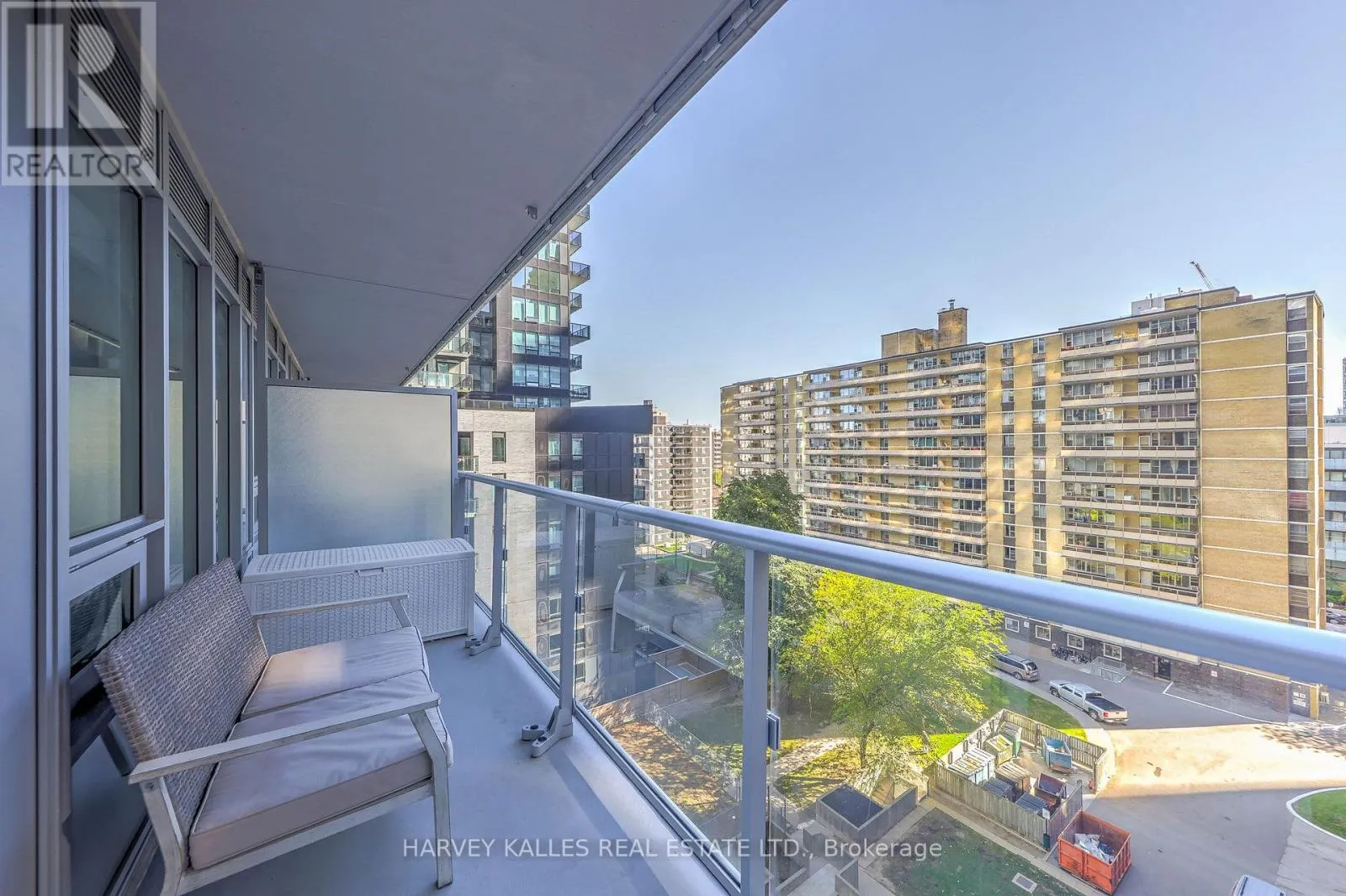 706 - 195 REDPATH AVENUE