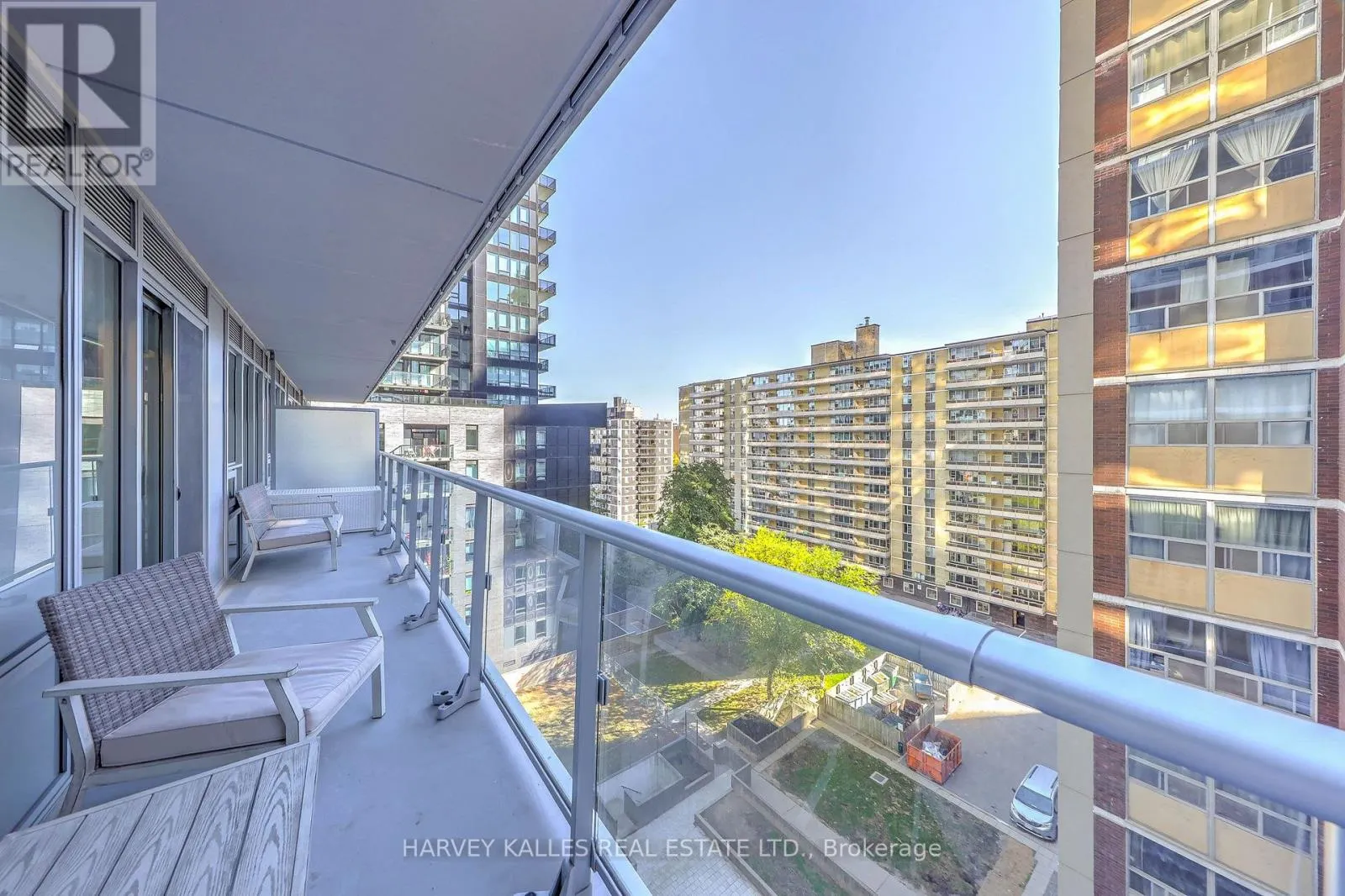 706 - 195 REDPATH AVENUE