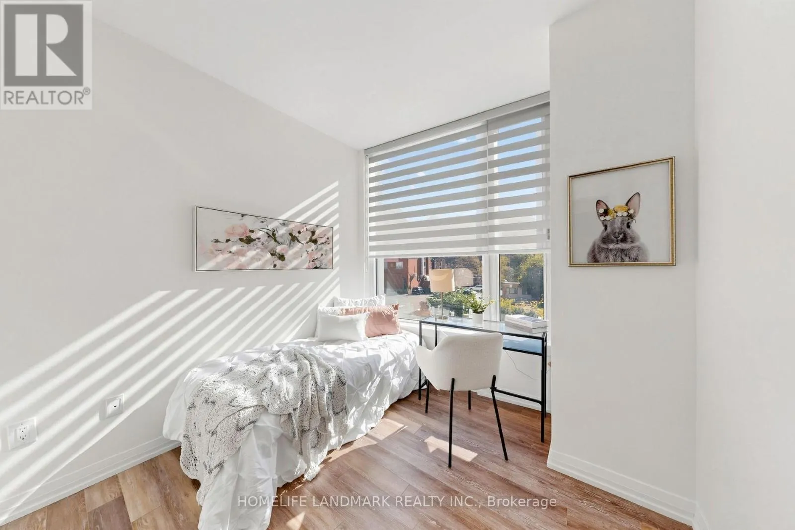 207 - 75 CANTERBURY PLACE