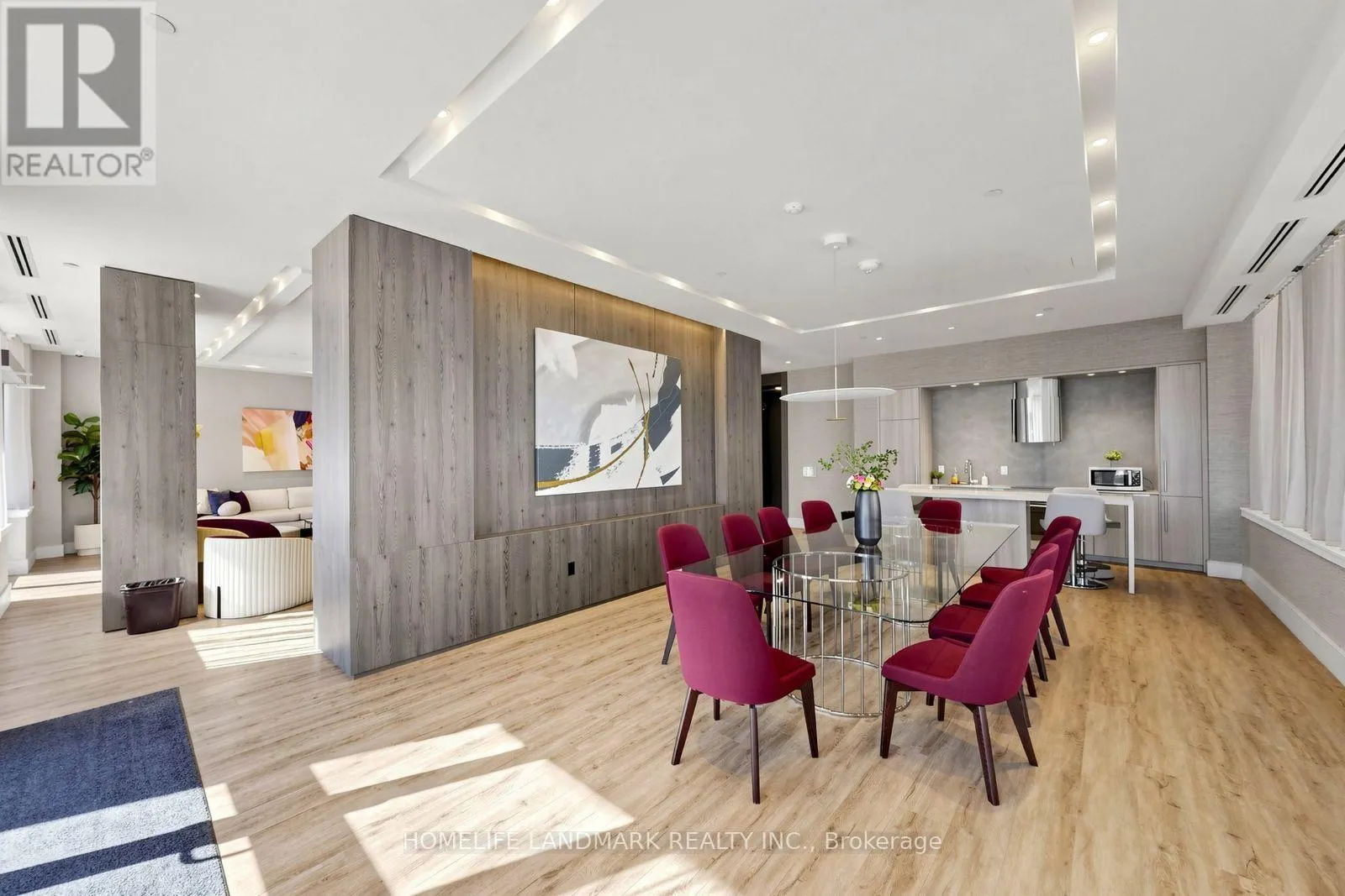 207 - 75 CANTERBURY PLACE