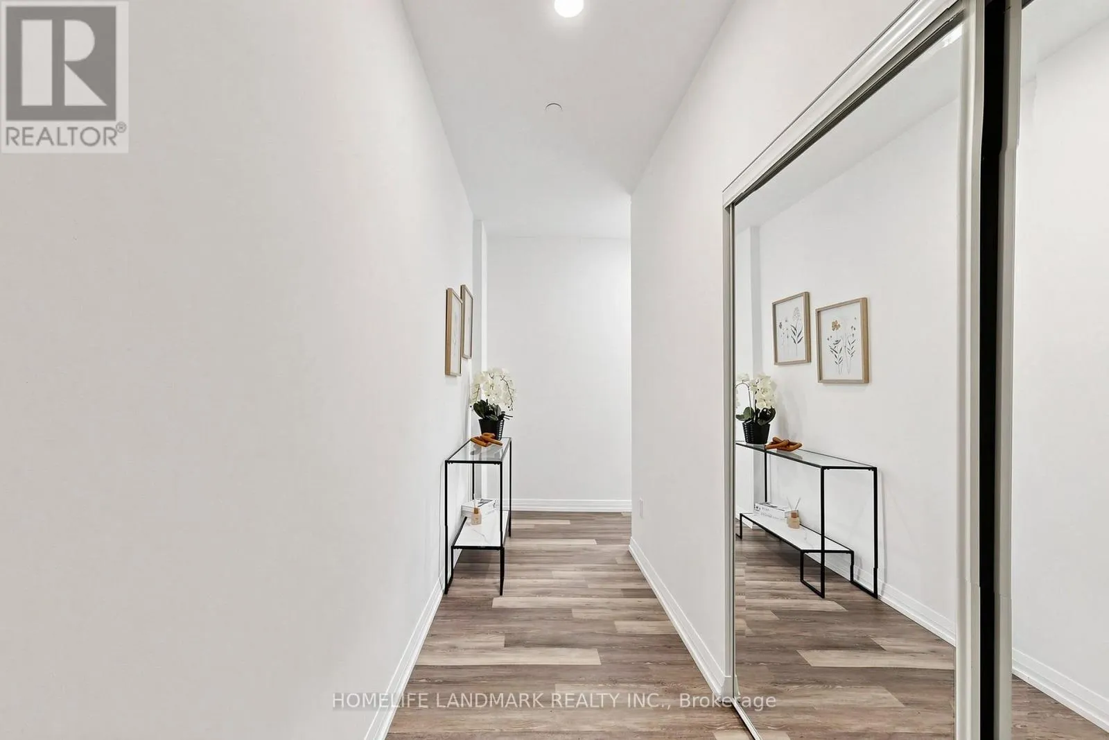 207 - 75 CANTERBURY PLACE