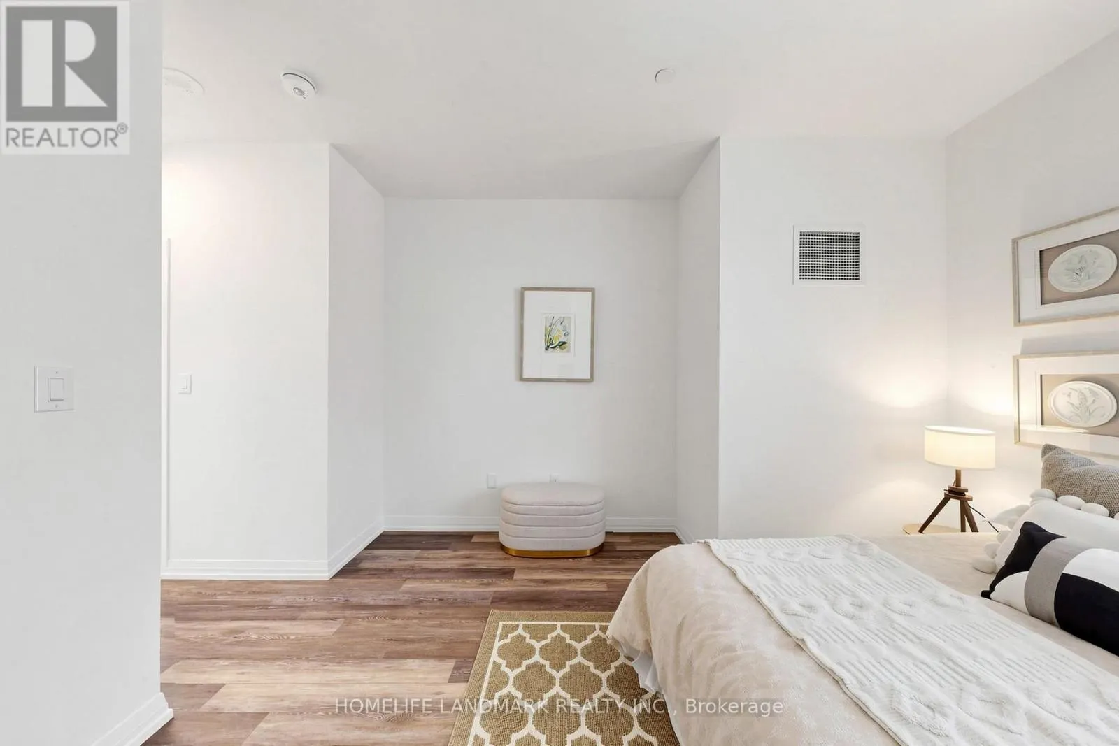 207 - 75 CANTERBURY PLACE