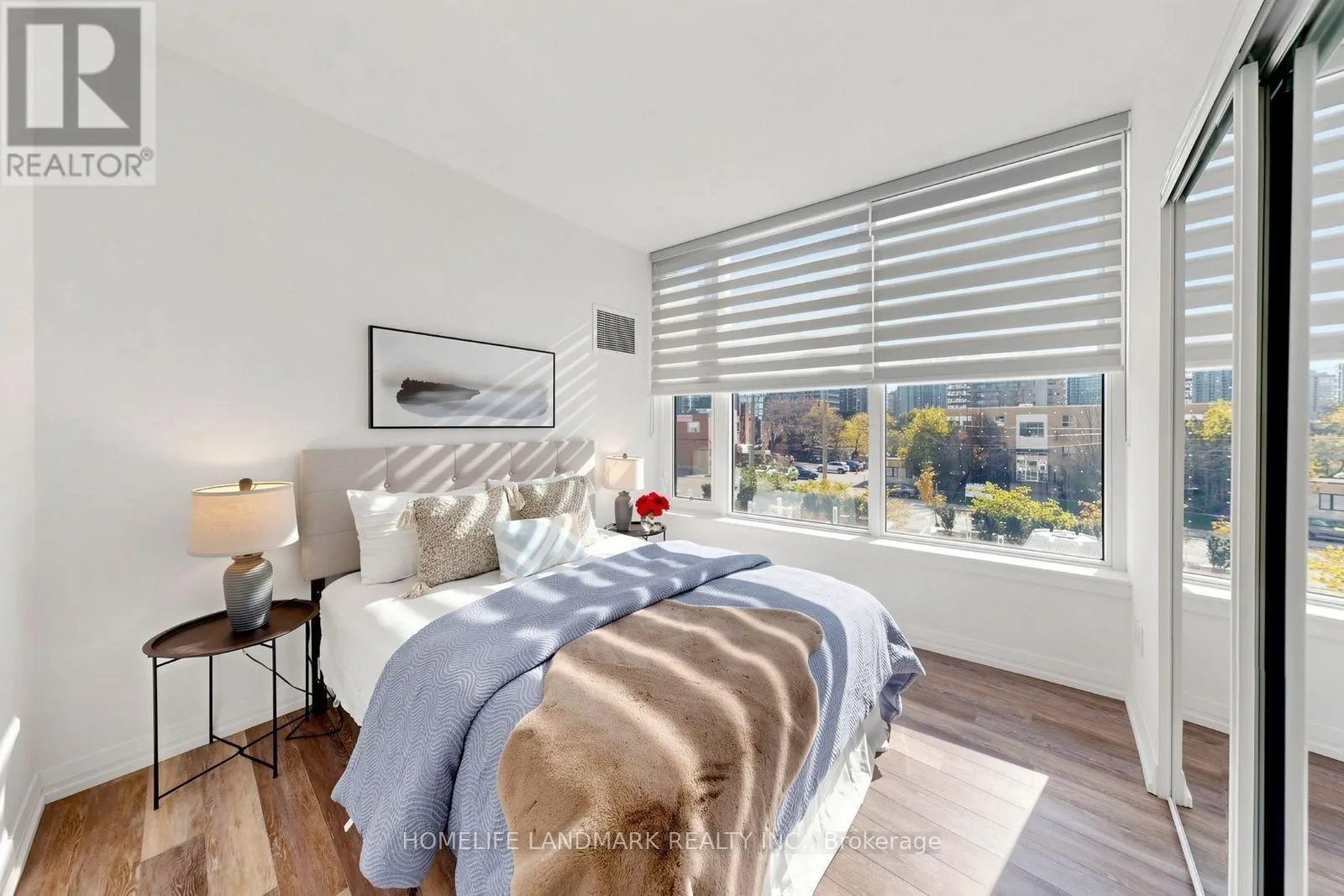 207 - 75 CANTERBURY PLACE