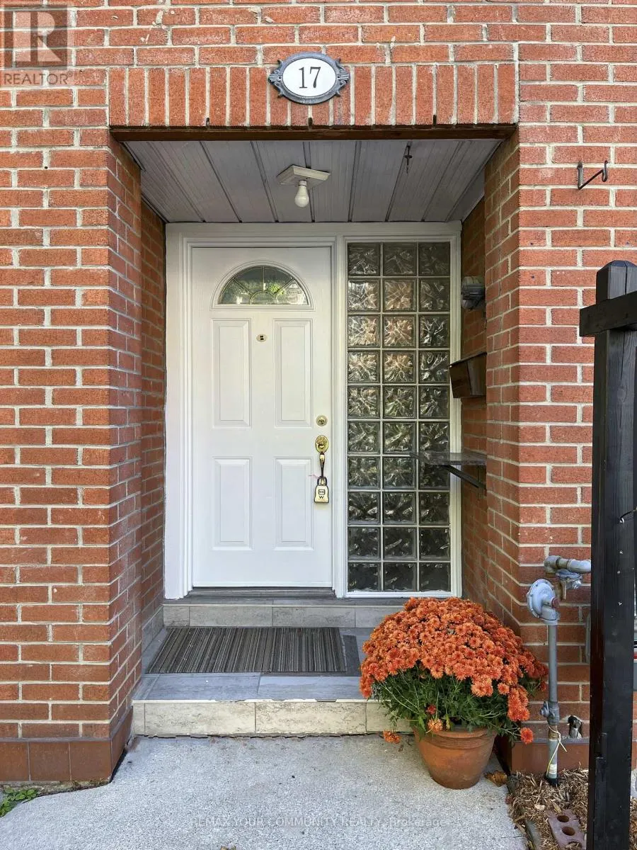 17 PORTNEUF COURT