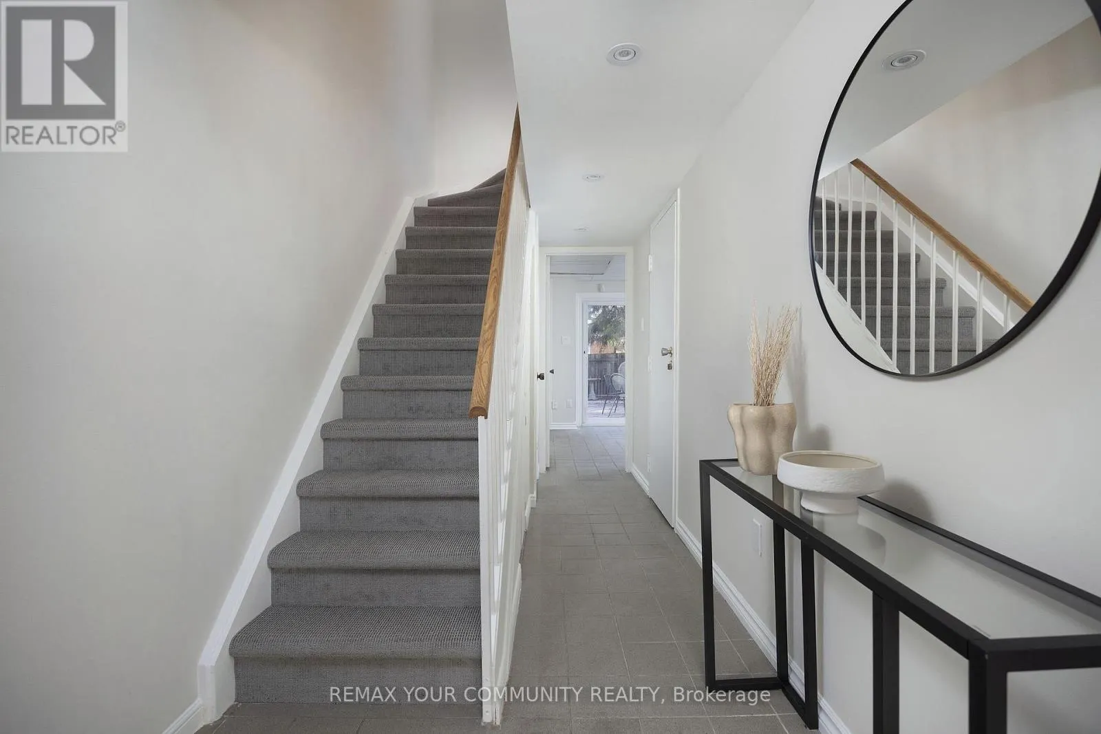 17 PORTNEUF COURT