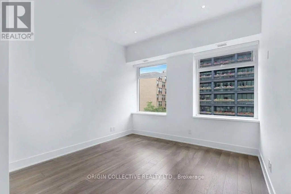 405 - 111 ST CLAIR AVENUE W