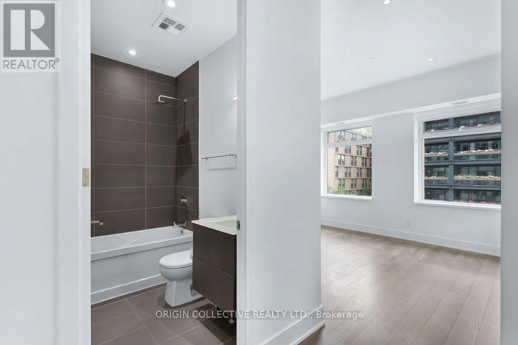 405 - 111 ST CLAIR AVENUE W