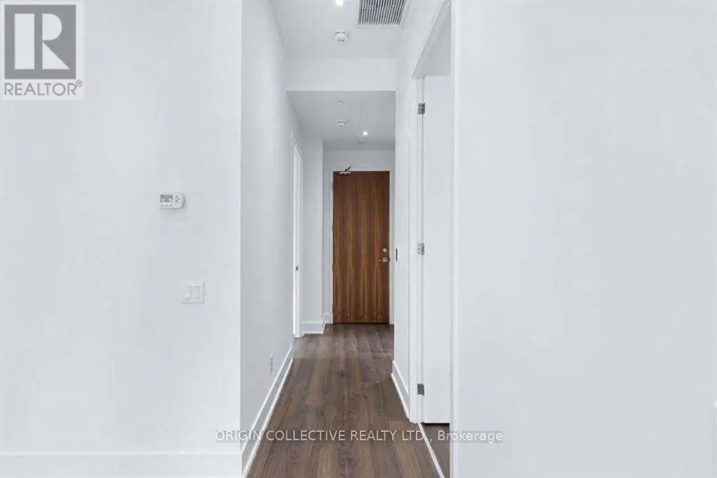 405 - 111 ST CLAIR AVENUE W