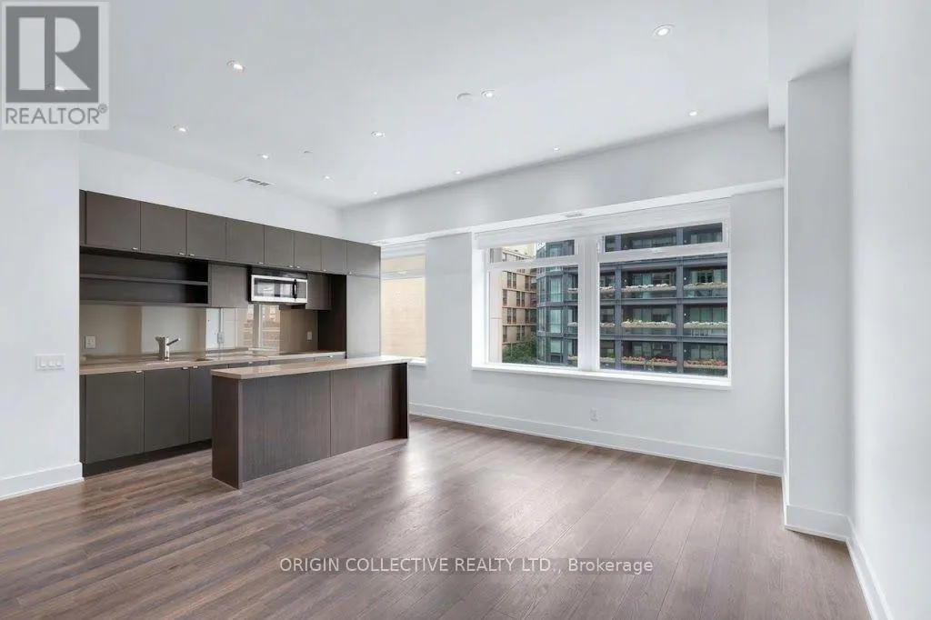 405 - 111 ST CLAIR AVENUE W