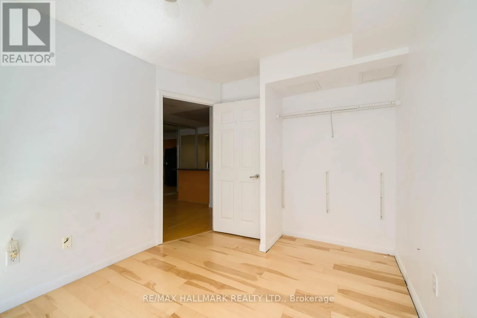 501 - 311 RICHMOND STREET E