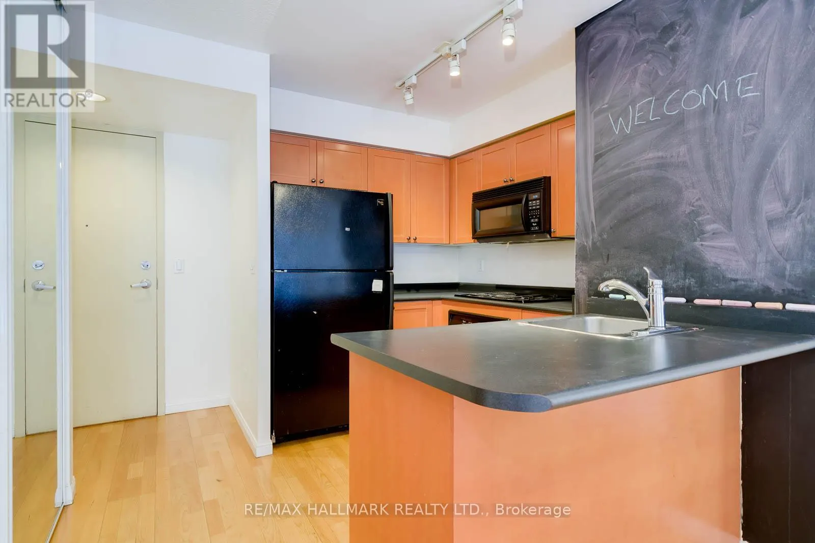 501 - 311 RICHMOND STREET E