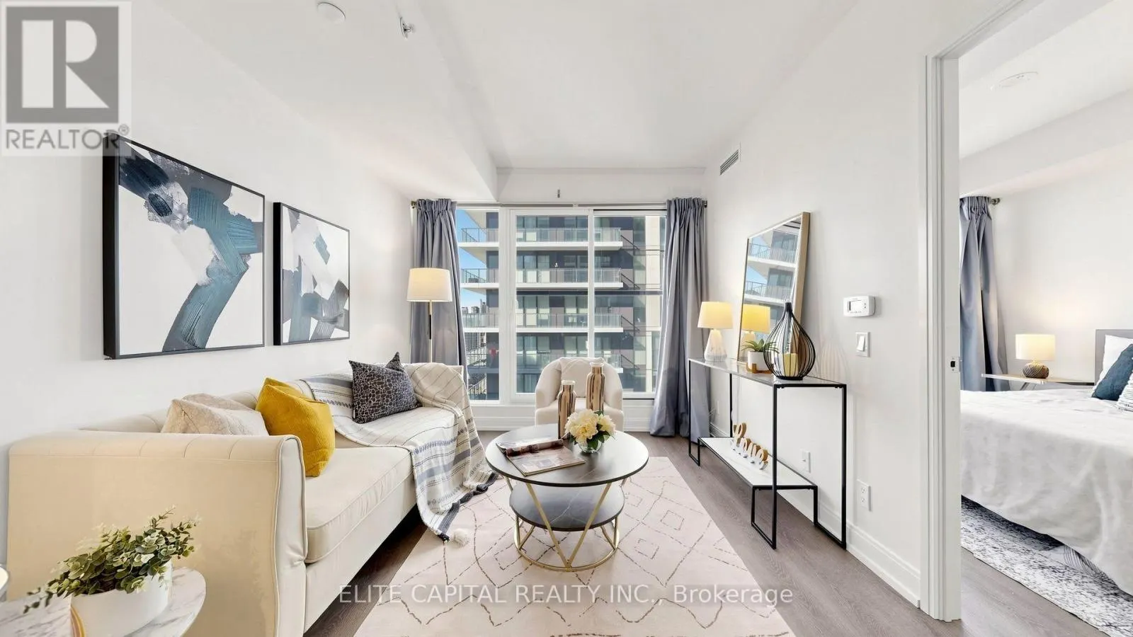 4612 - 181 DUNDAS STREET E