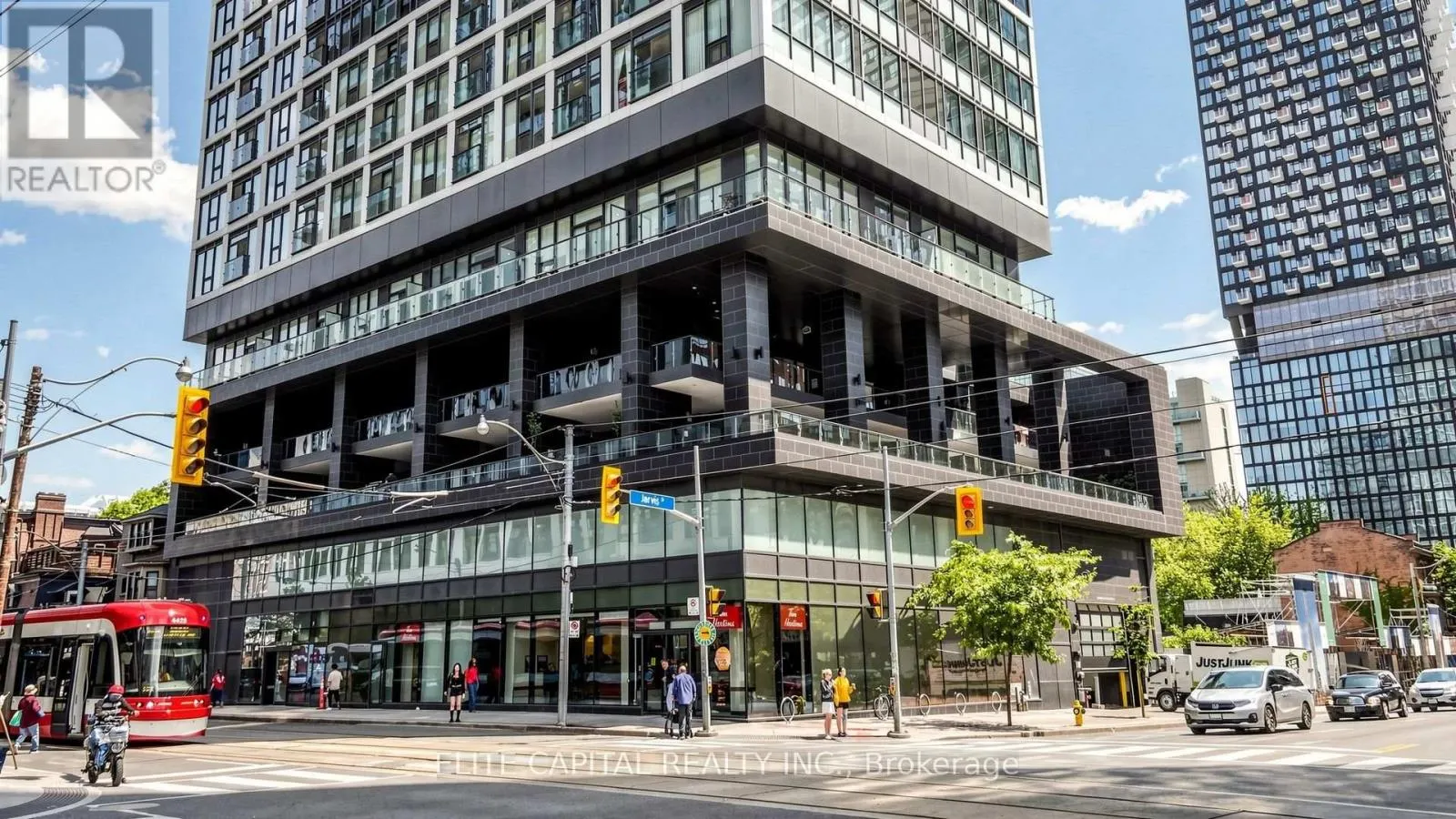 4612 - 181 DUNDAS STREET E