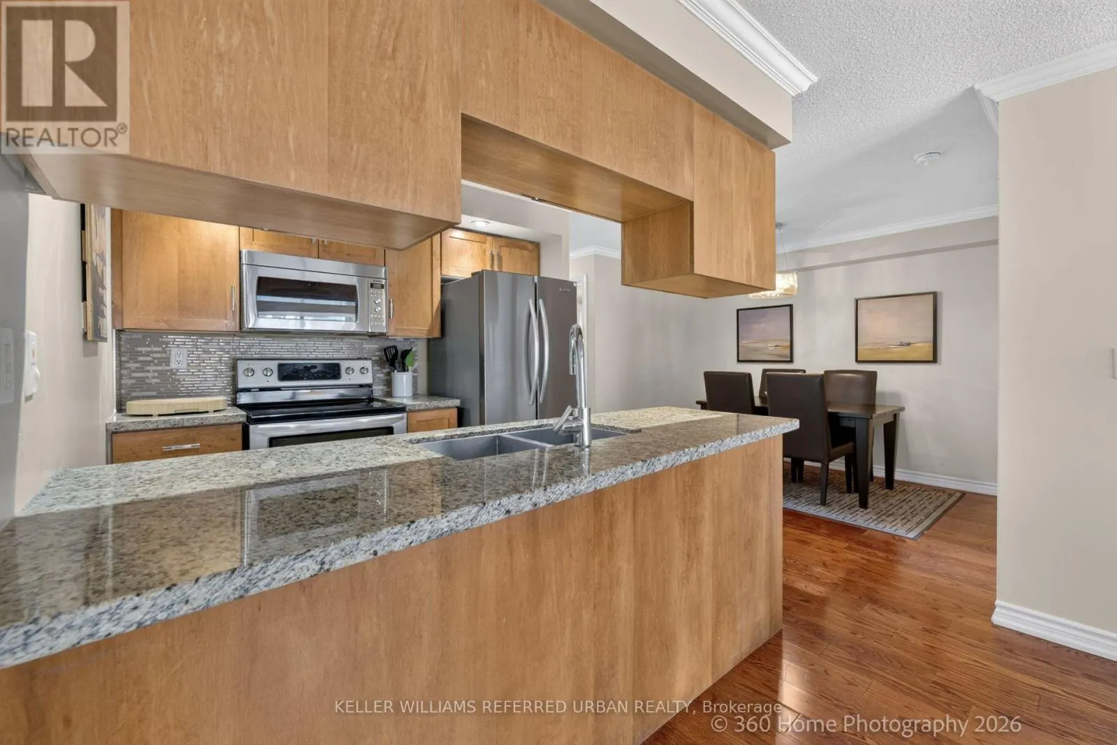339 - 250 WELLINGTON STREET W