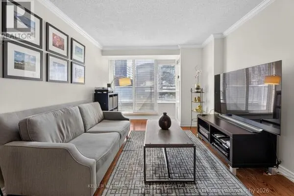 339 - 250 WELLINGTON STREET W