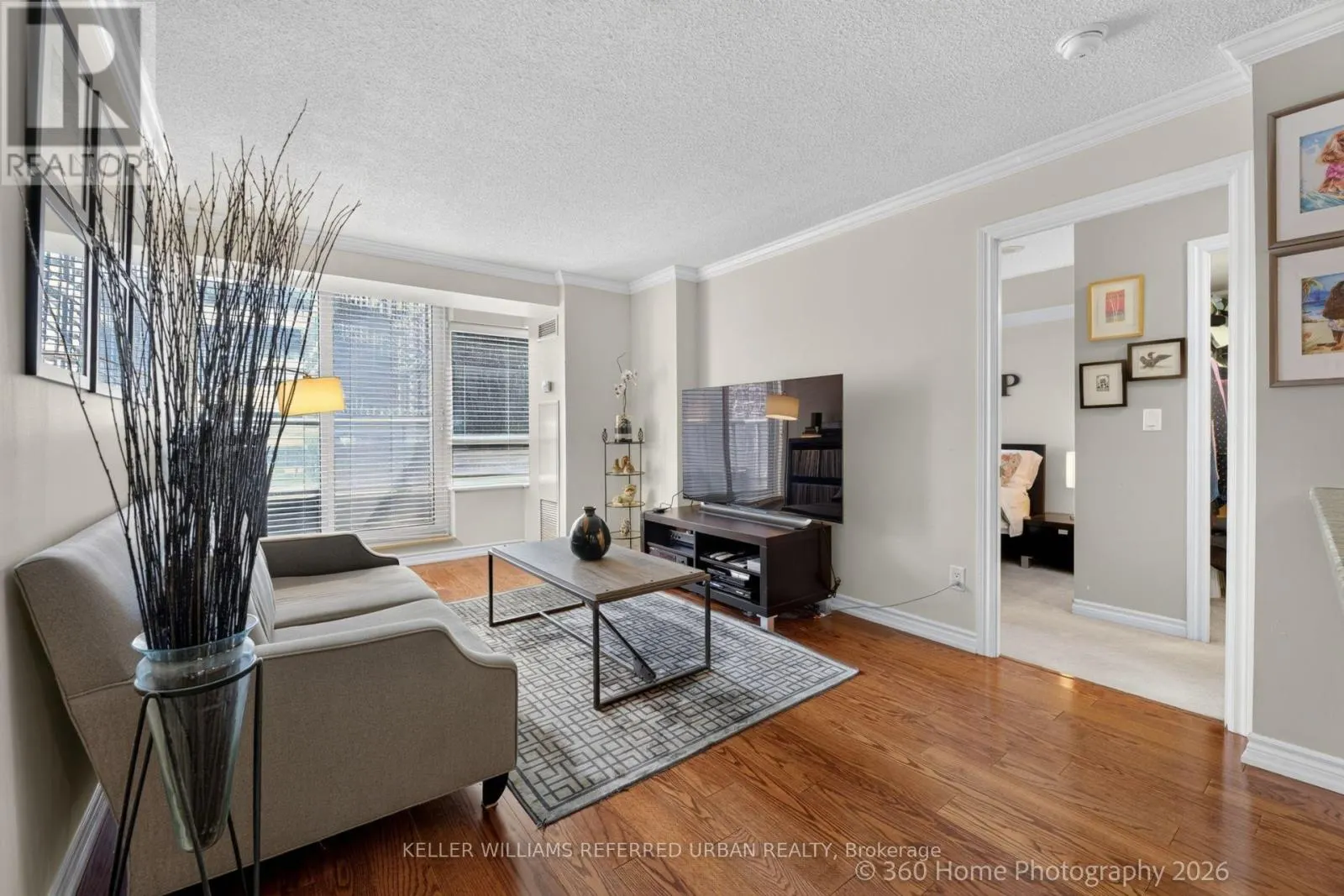 339 - 250 WELLINGTON STREET W