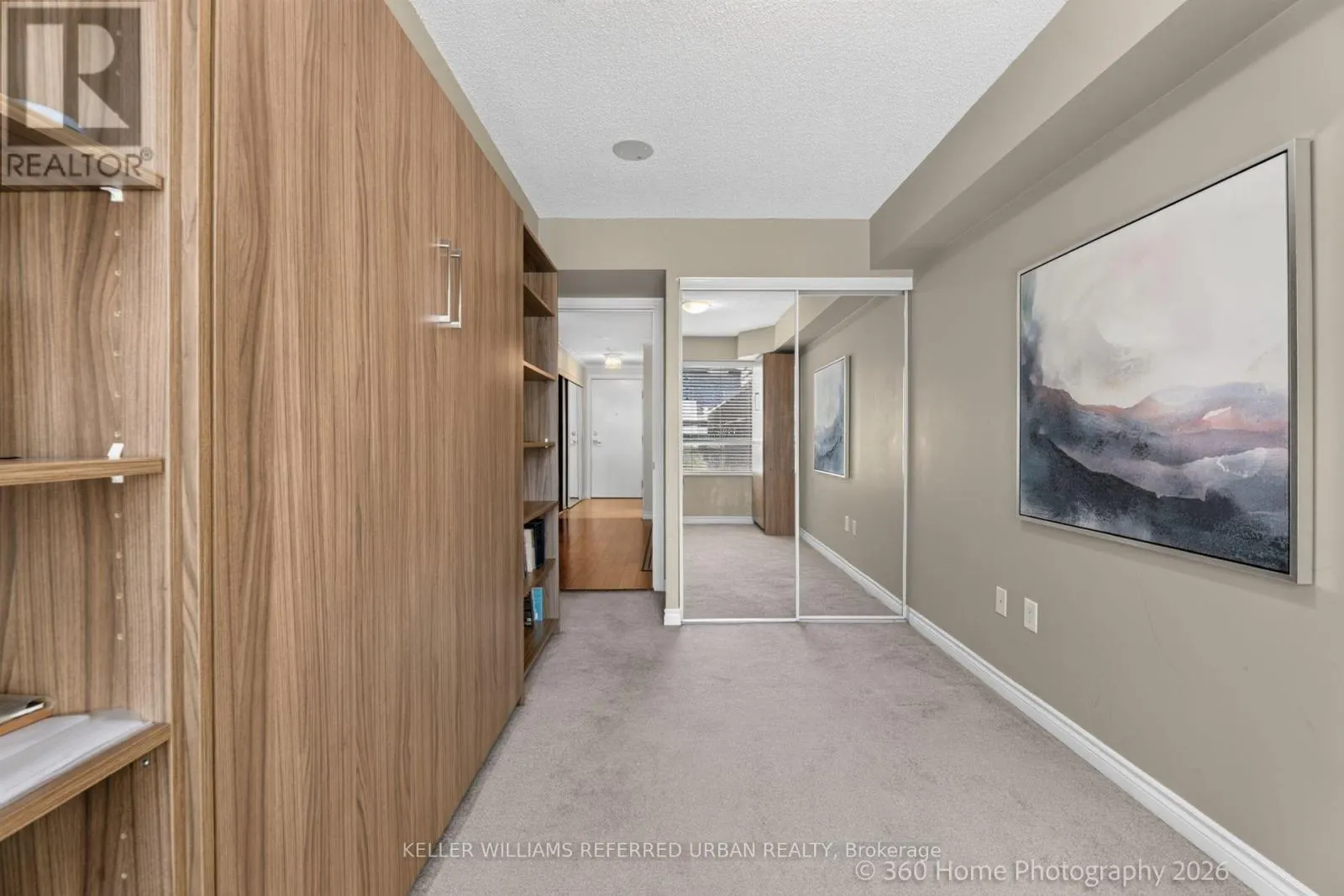 339 - 250 WELLINGTON STREET W