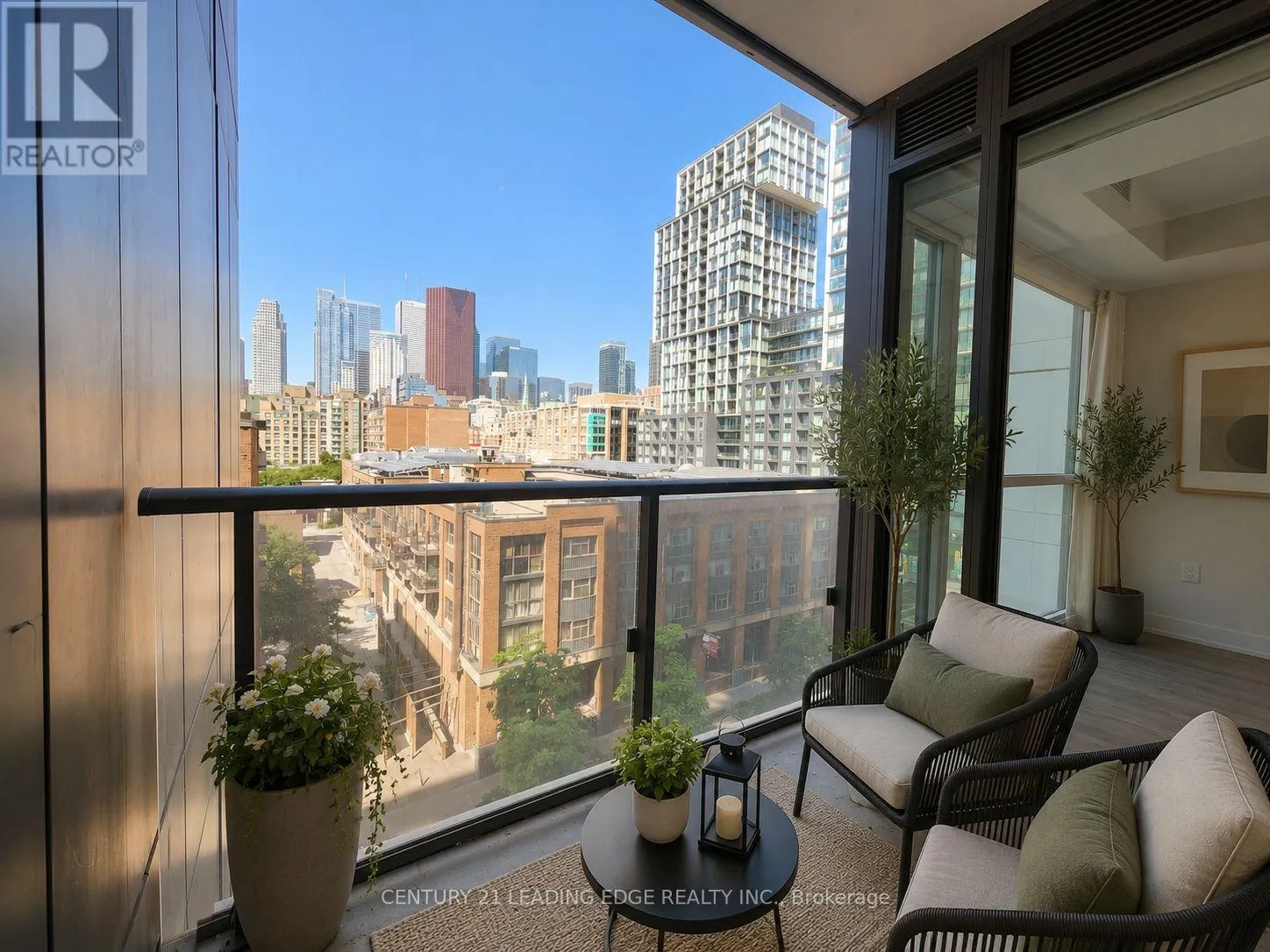565 - 135 LOWER SHERBOURNE STREET