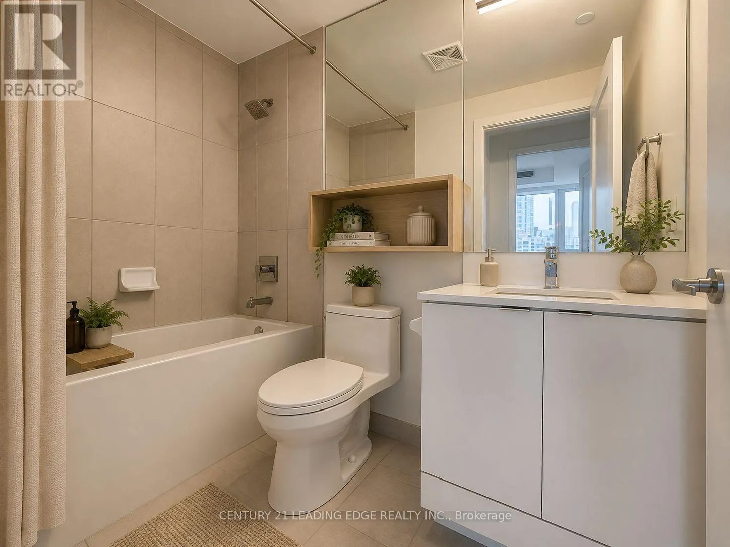 565 - 135 LOWER SHERBOURNE STREET