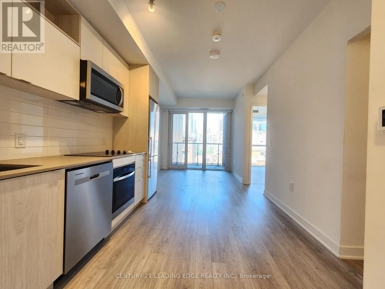 565 - 135 LOWER SHERBOURNE STREET