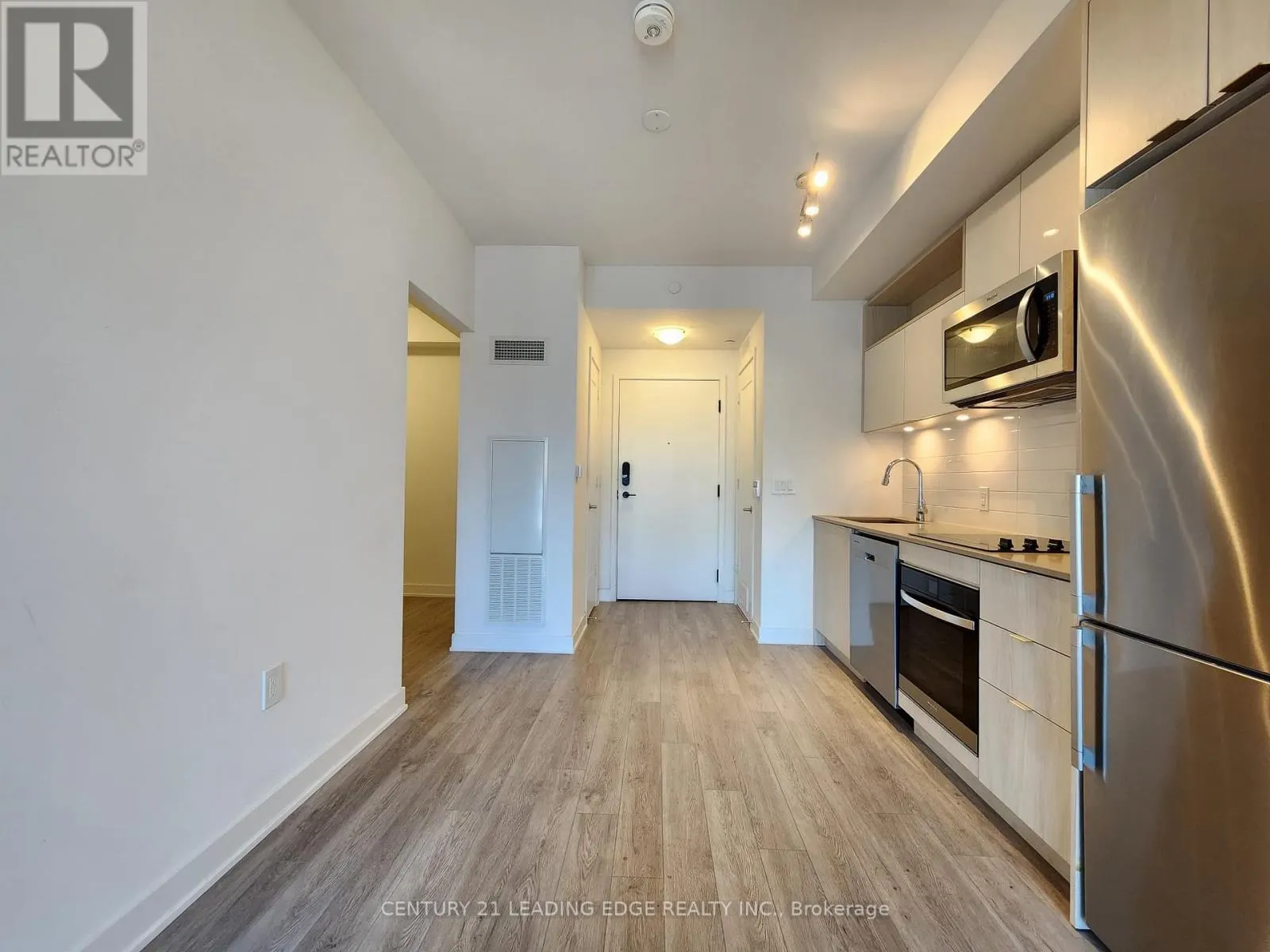 565 - 135 LOWER SHERBOURNE STREET