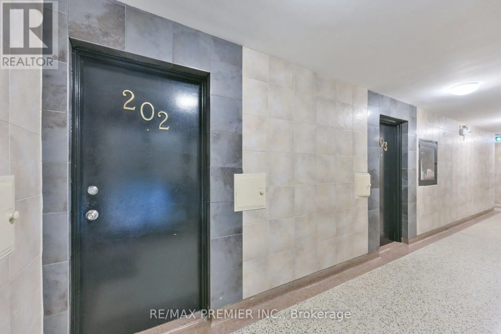 202 - 10 ELLISON AVENUE